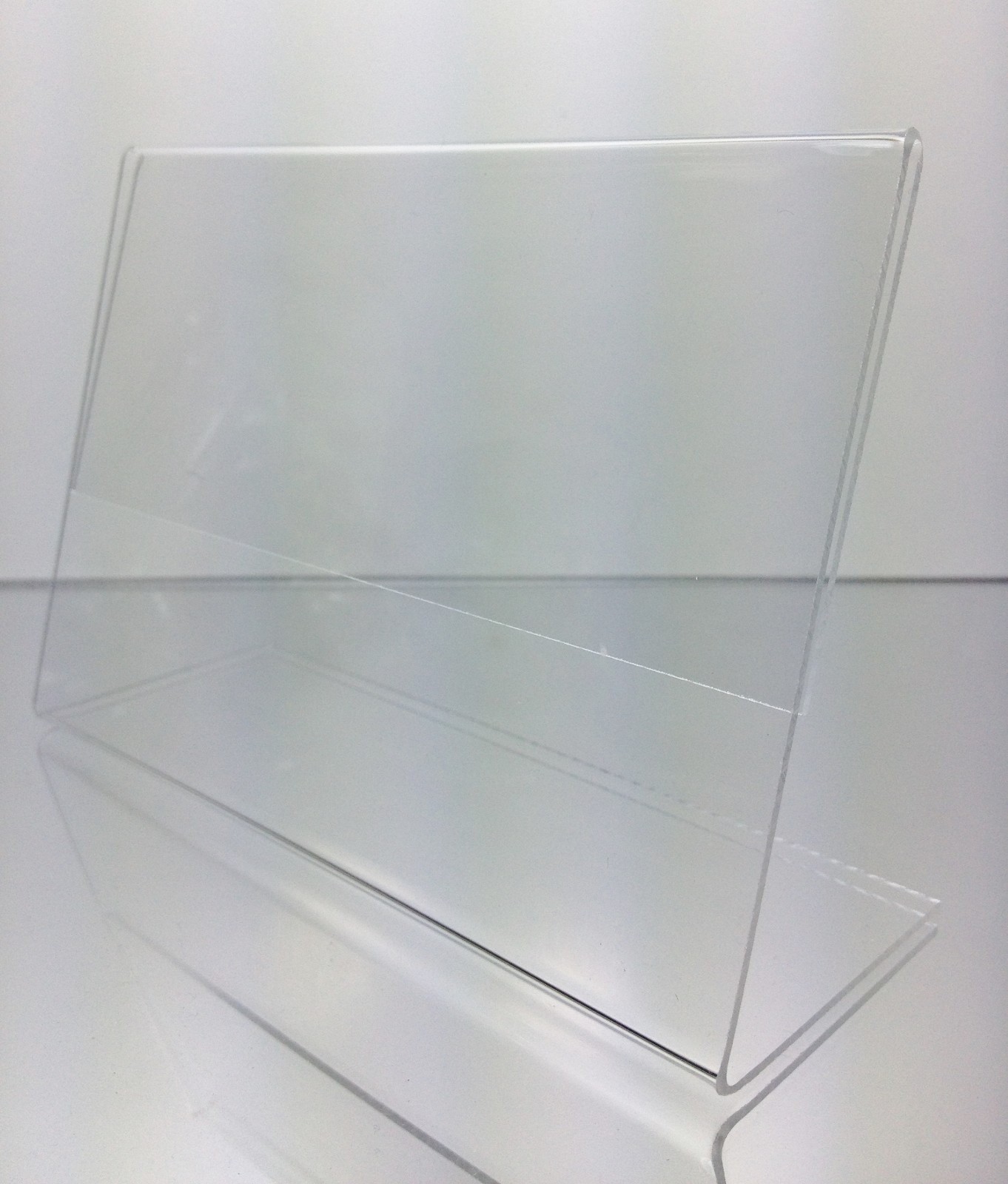 Dazzling Displays 25 Acrylic 6″ x 4″ Slanted Sign Holders