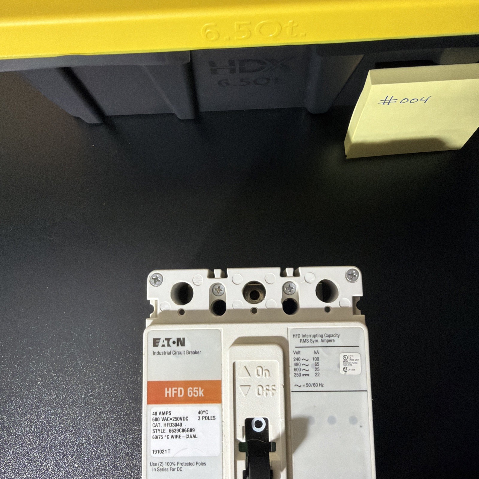 Eaton HFD 65k HFD3040BEP10 Molded Case Circuit Breaker, 3-Pole, 40A, 600V (NNB)