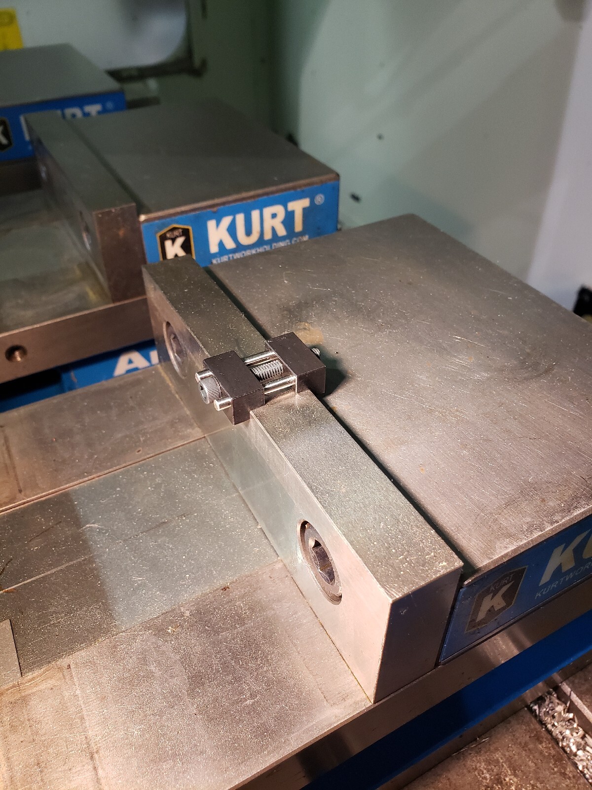 Set of 2 Vise jaw work stop locator for milling vises. Made in USA 3/8″ To 1″
