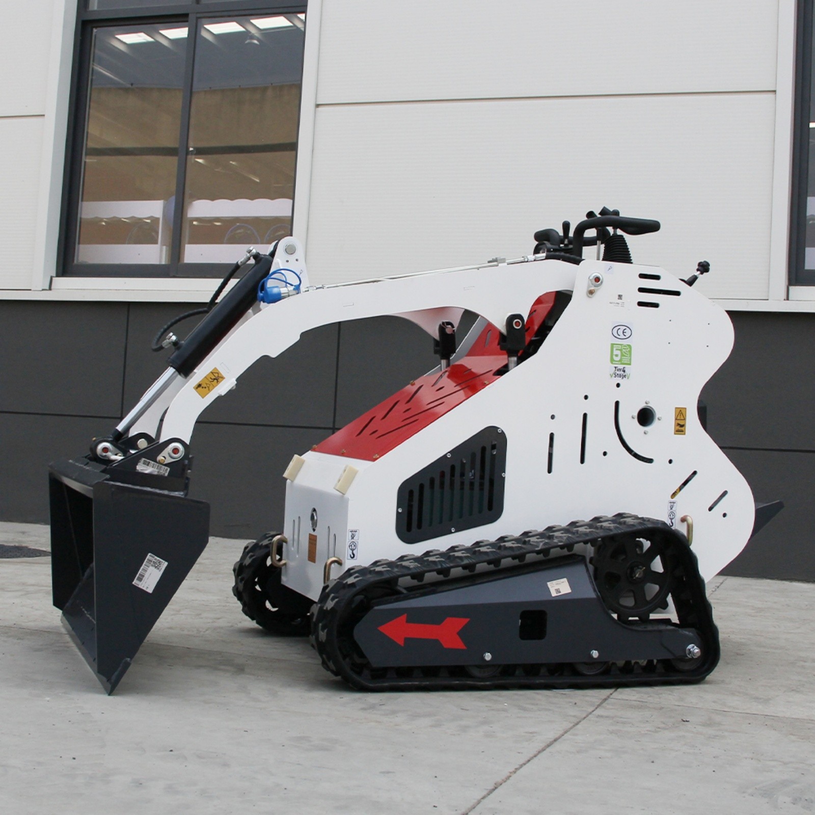 15 HP Mini Skid Steer Loader B&S Hydraulic System Electric Start W/ 7 Attachment