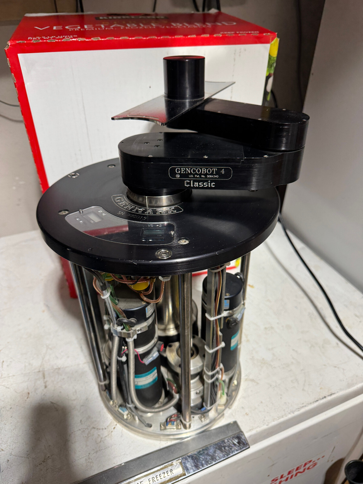 GENMARK GB4 WAFER HANDLING ROBOT GENCOBOT 4 CLASSIC Top Mount Model ARM GEN IV