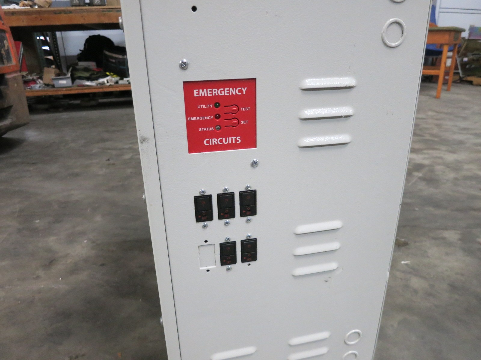 NEW LVS CEPS-A-3000-277V Emergency Lighting Inverter Central Power Source 3000W