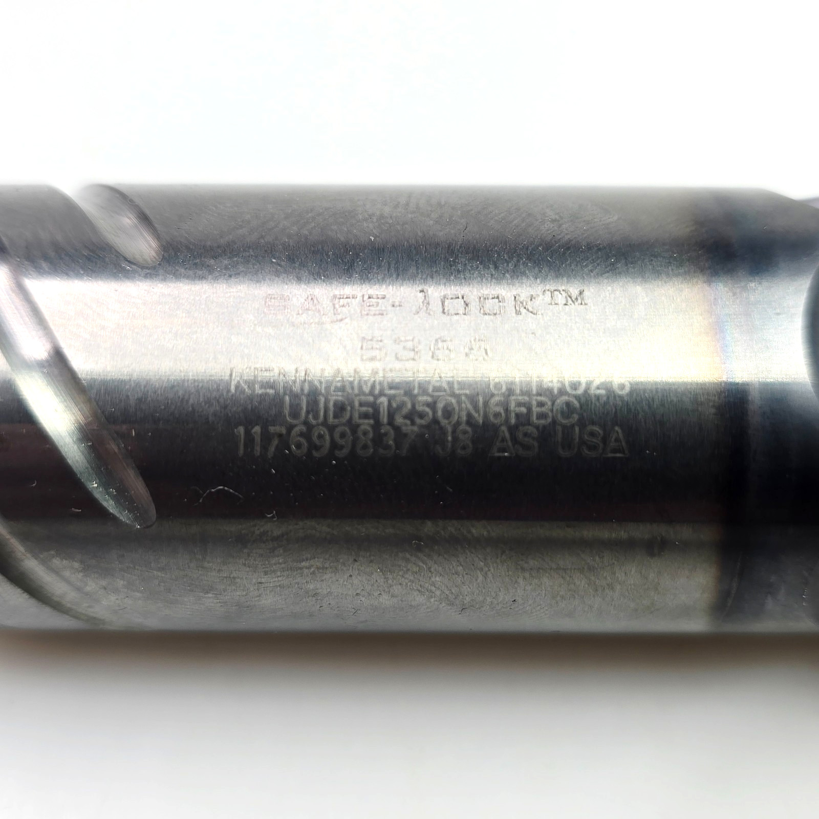 Kennametal 1-1/4″ x 1.25 x 4 x 7 R.06 Solid Carbide End Mill UJDE1250N6FBC