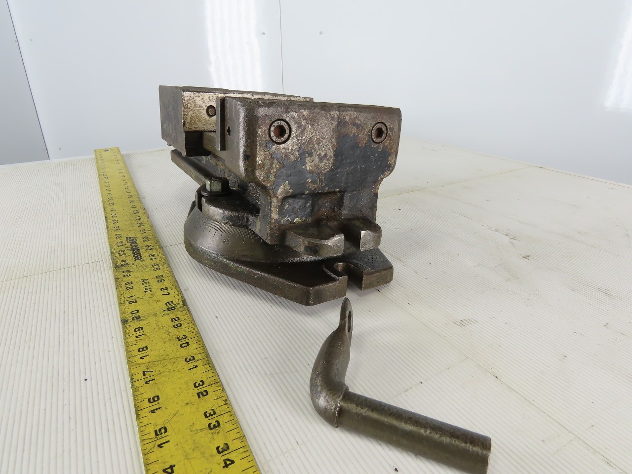 4-1/2″ Throat 6″ Machinist Swivel Base Vise Hard Jaws