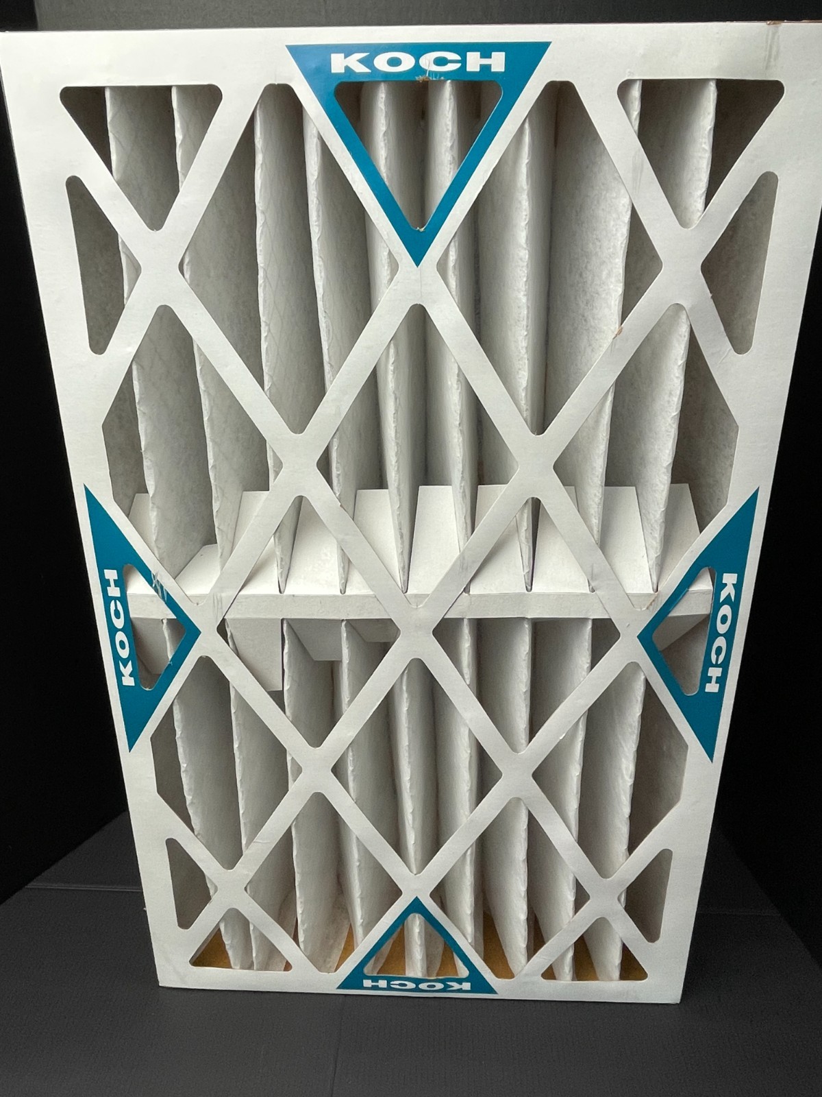 NEW Koch Extended Surface Air Filter 16x25x4 XL8 Merv 8 102-700-026
