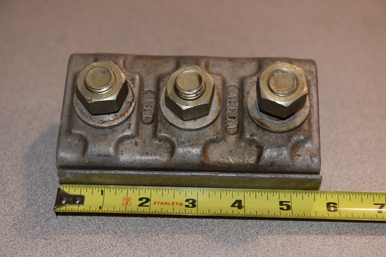 Pair (2) of Alcoa 183 parallel cable connectors