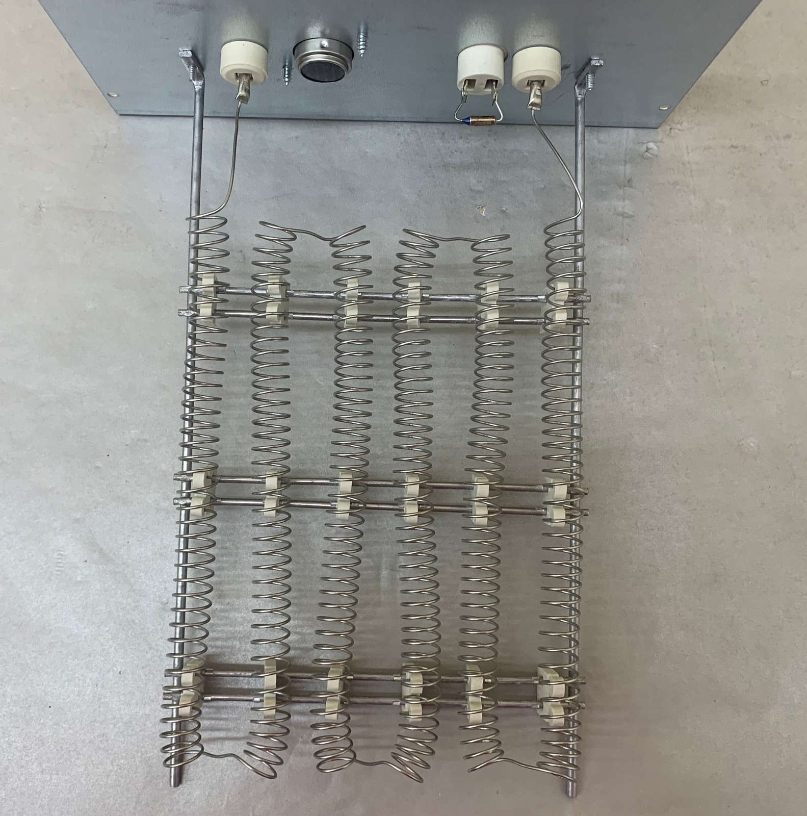 York 100-490853-04 1PH 3.6/4.8KW 208/240V 17.3/20.0Amps Electric Heat Assembly