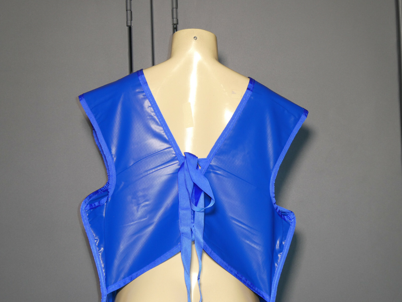 X-Ray Front Protection Apron Size Adult Unisex Large Tie Closure Blue