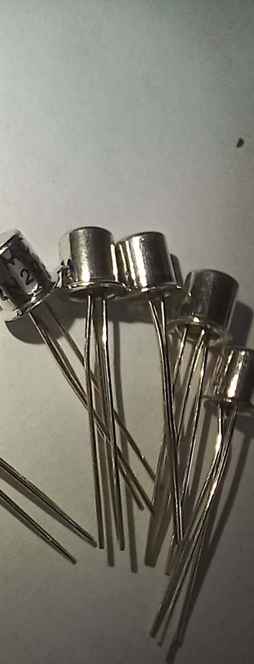 MCC 2N2222A NPN silicon transistors/Lot of 10/NOS/TO-18 metal package