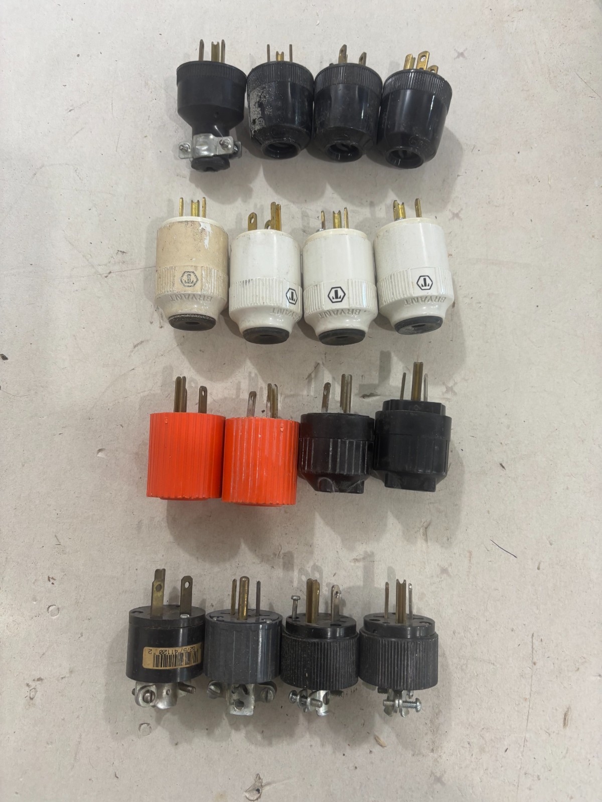 Lot of 16 – Assorted Male Electrical Cord Plugs Nema 5-15P 15A 125 V