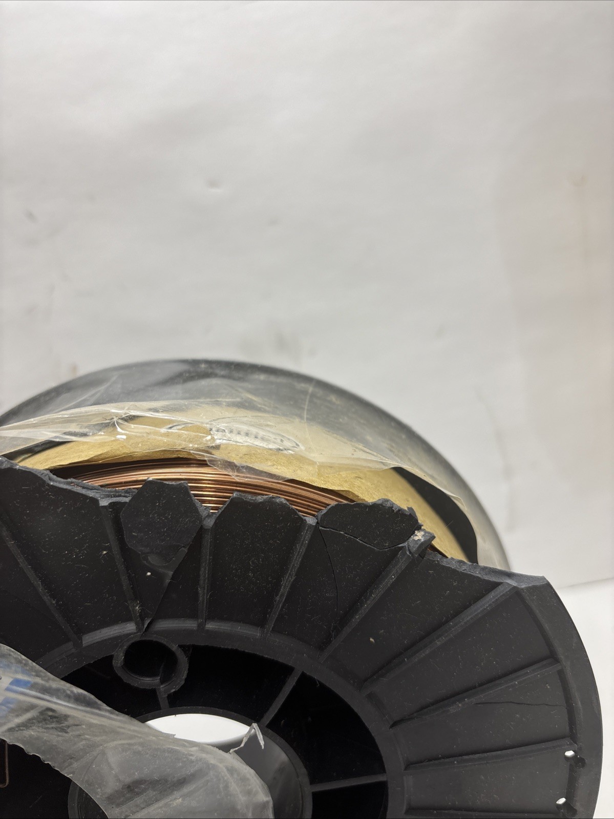 P3 64004182 ER705-6 0.035 11 Pounds.. damage Spool., Wires In Good Shape..