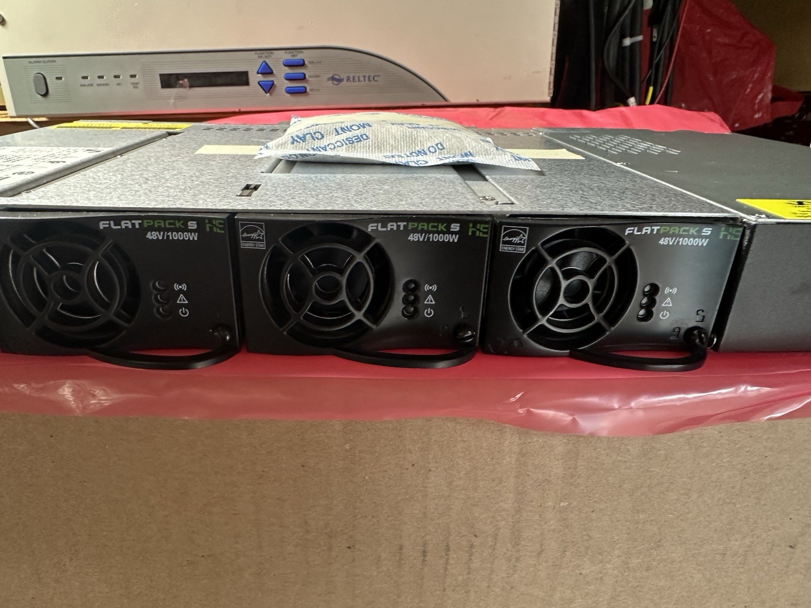 Flatpack S FPSJ601I-ANL-VC, Rear -48V W/LVD 1 U LVBD+Controller+(3) 48/1000 HE