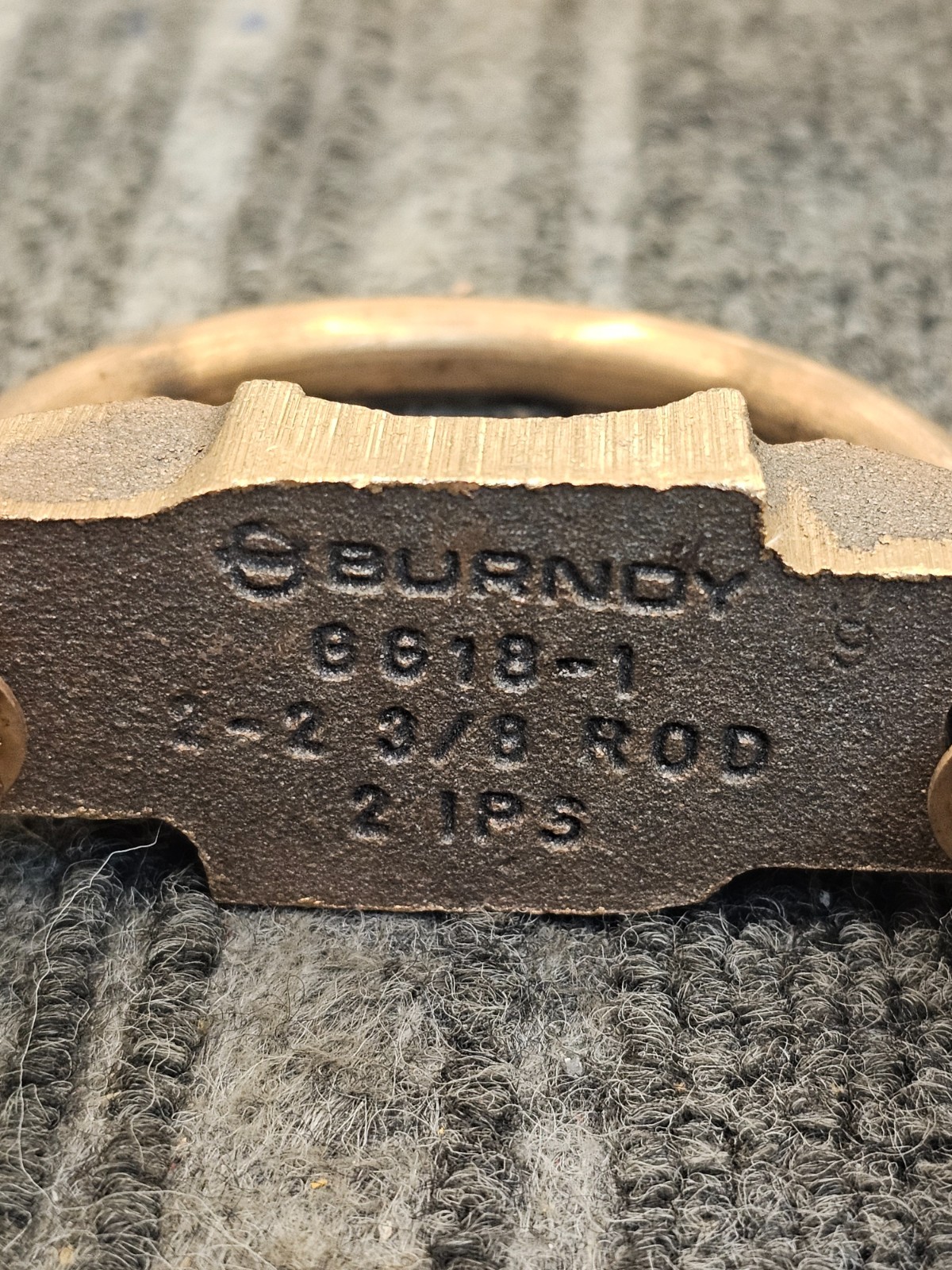 Burndy GG18-1: 2 to 2-3/8 Rod 2 IPS Copper Alloy Direct Burial Ground Connector