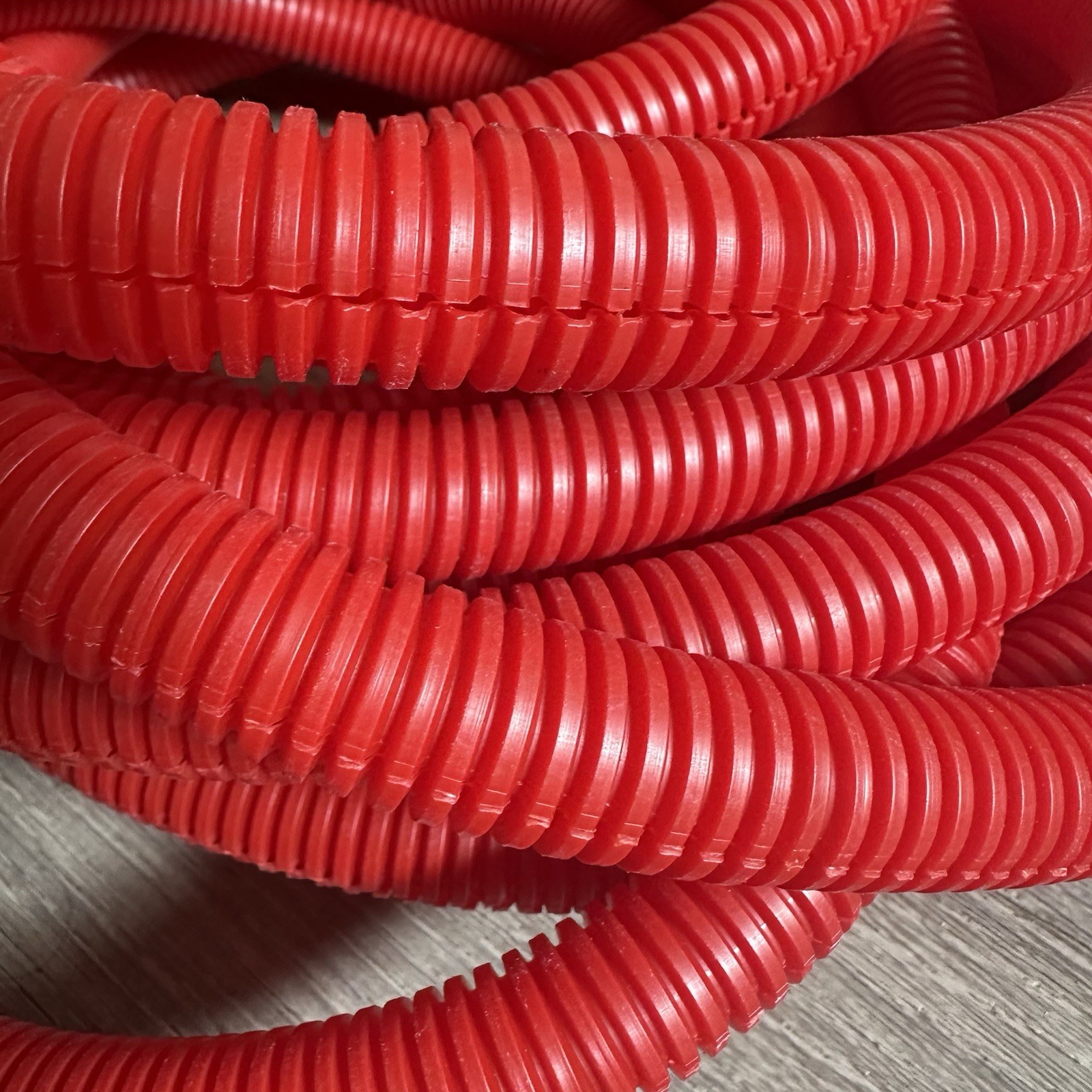 Split Wire Loom Flex Tubing Cable Corrugated Conduit Polyethylene Red 3/4” 35ft
