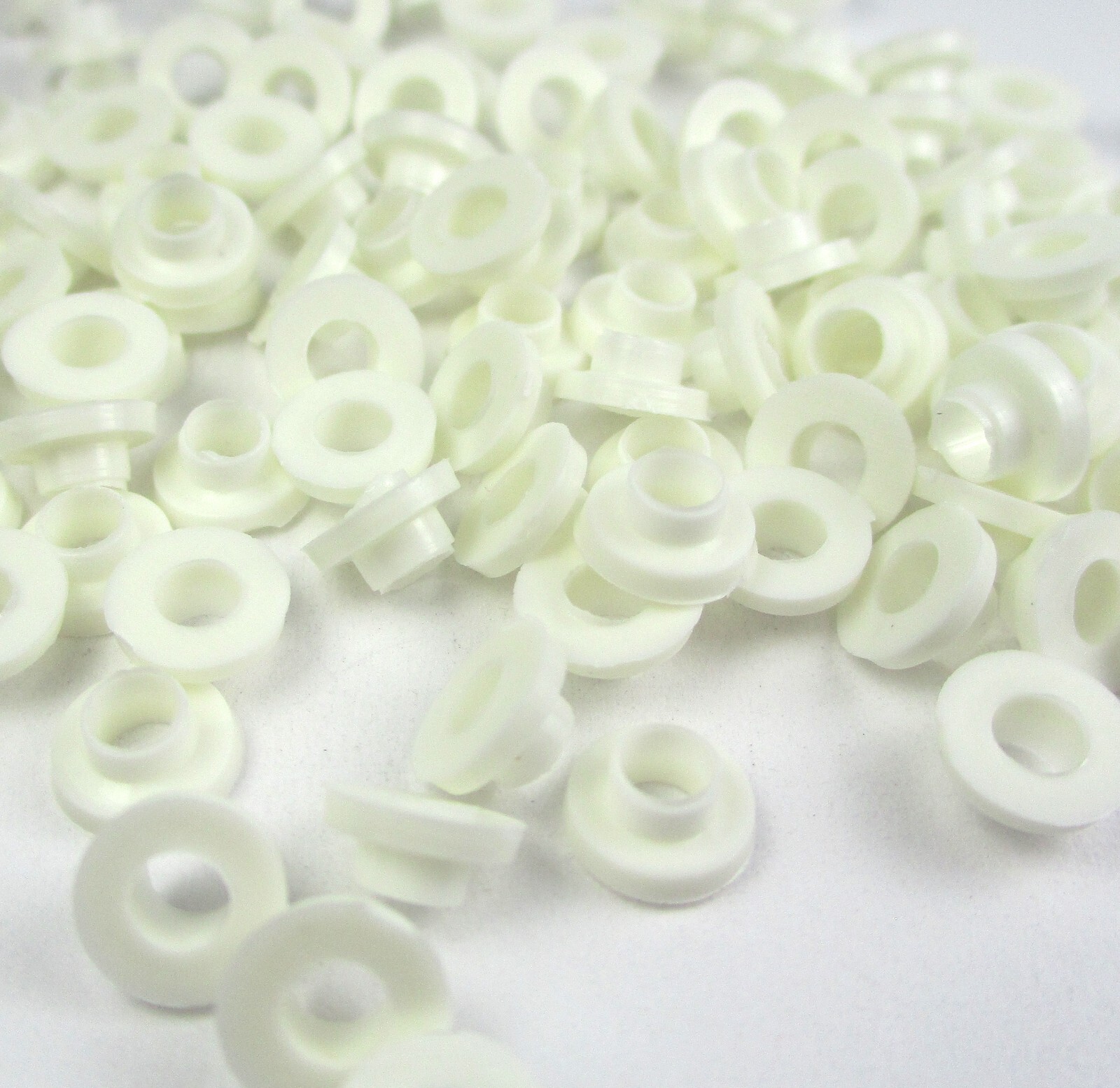 100pc M3 High Temp Nylon Plastic Transistor Insulator Washer Heat Sink 3mm Screw