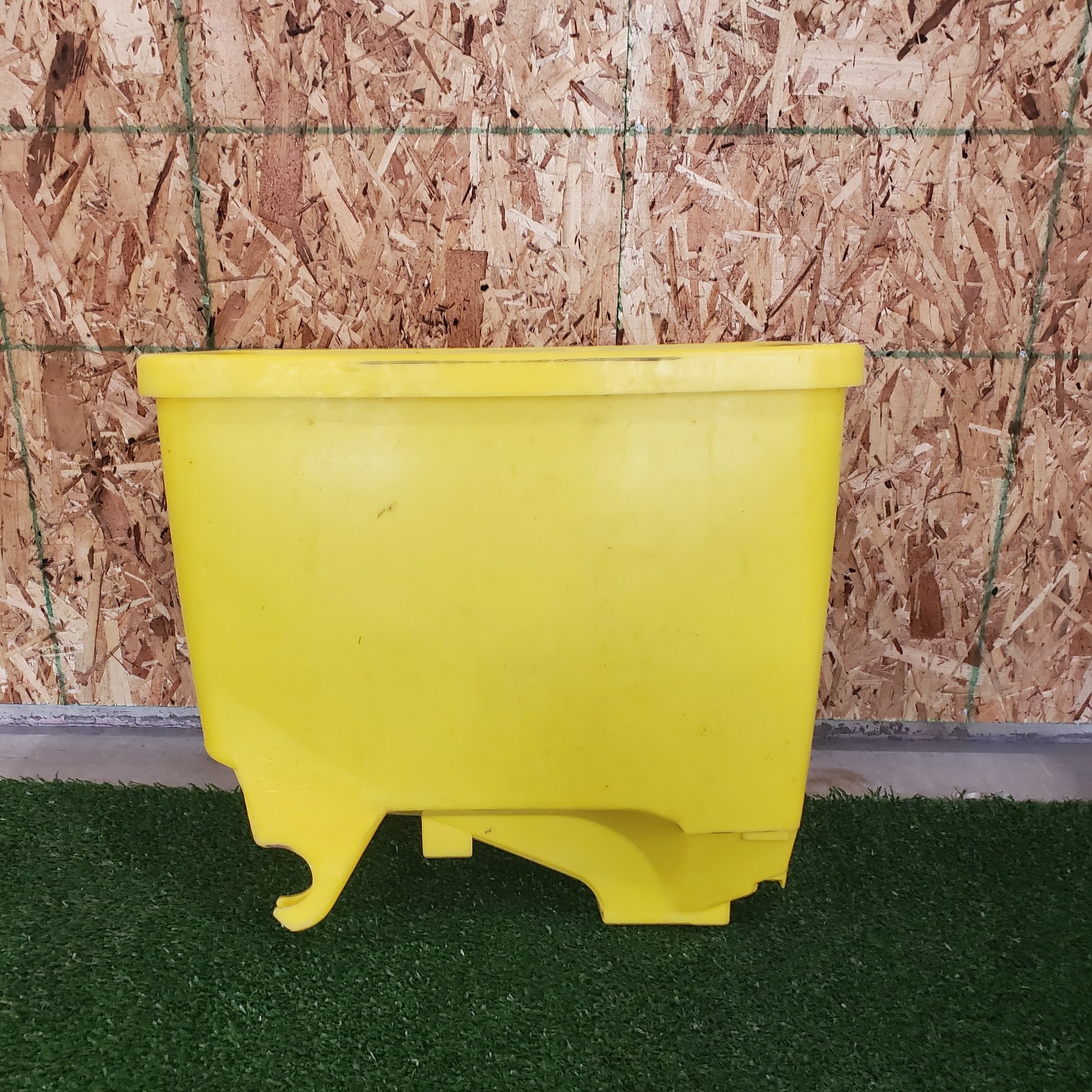 Used Seed Hopper fits John Deere 1750 1760 1780 7200 7300 AA37995 1.6