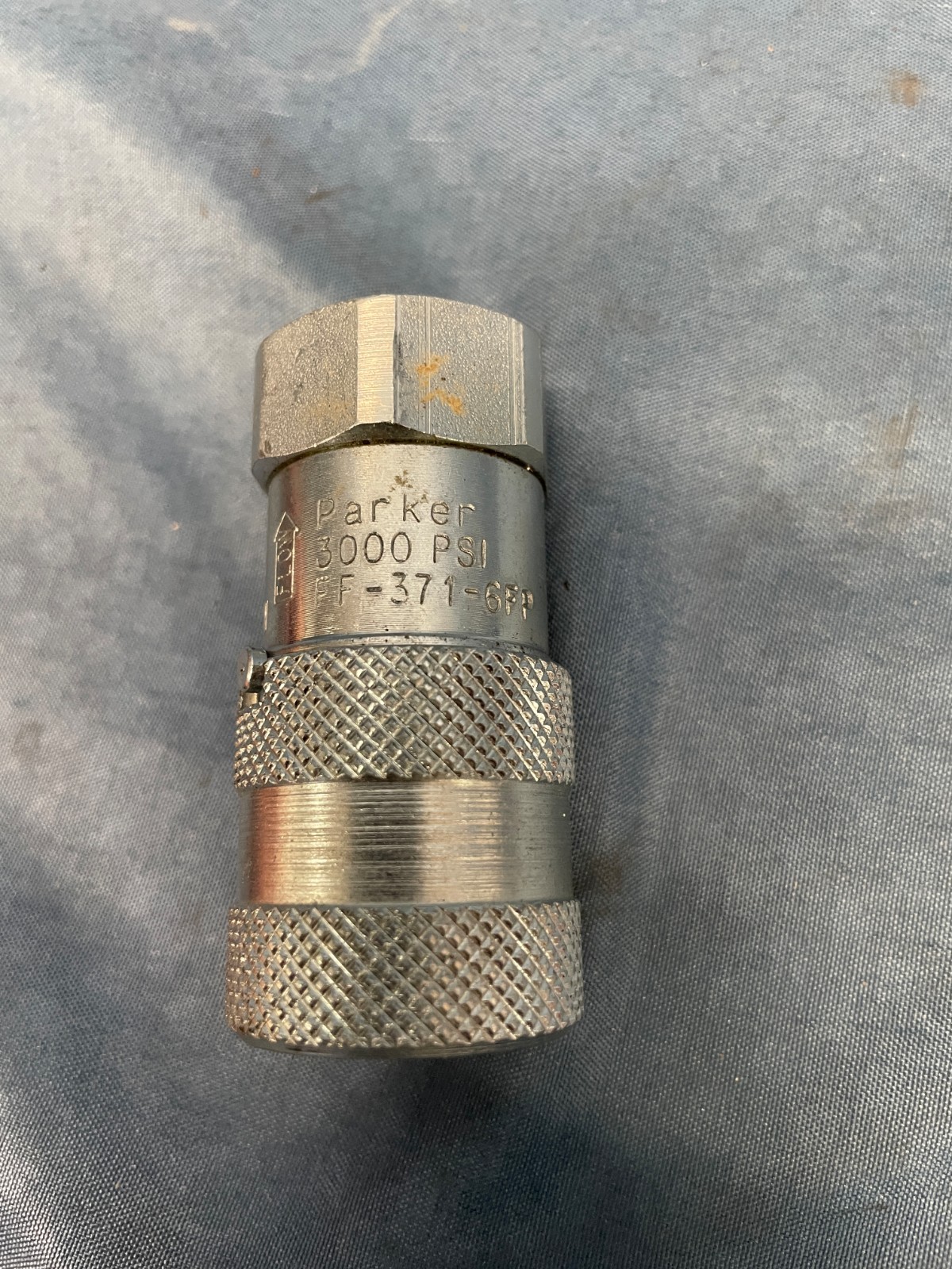 Parker FF-371-6FP Non-Spill Quick Disconnect Coupler 3000 PSI