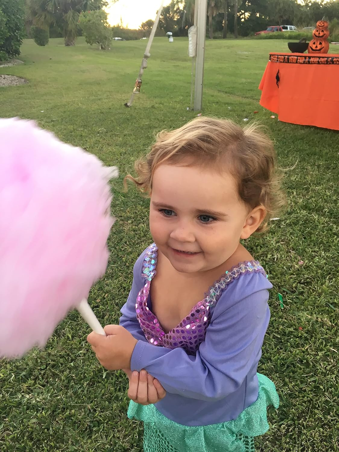 White Paper Cotton Candy Cones for Fairs and Parties 100 Count