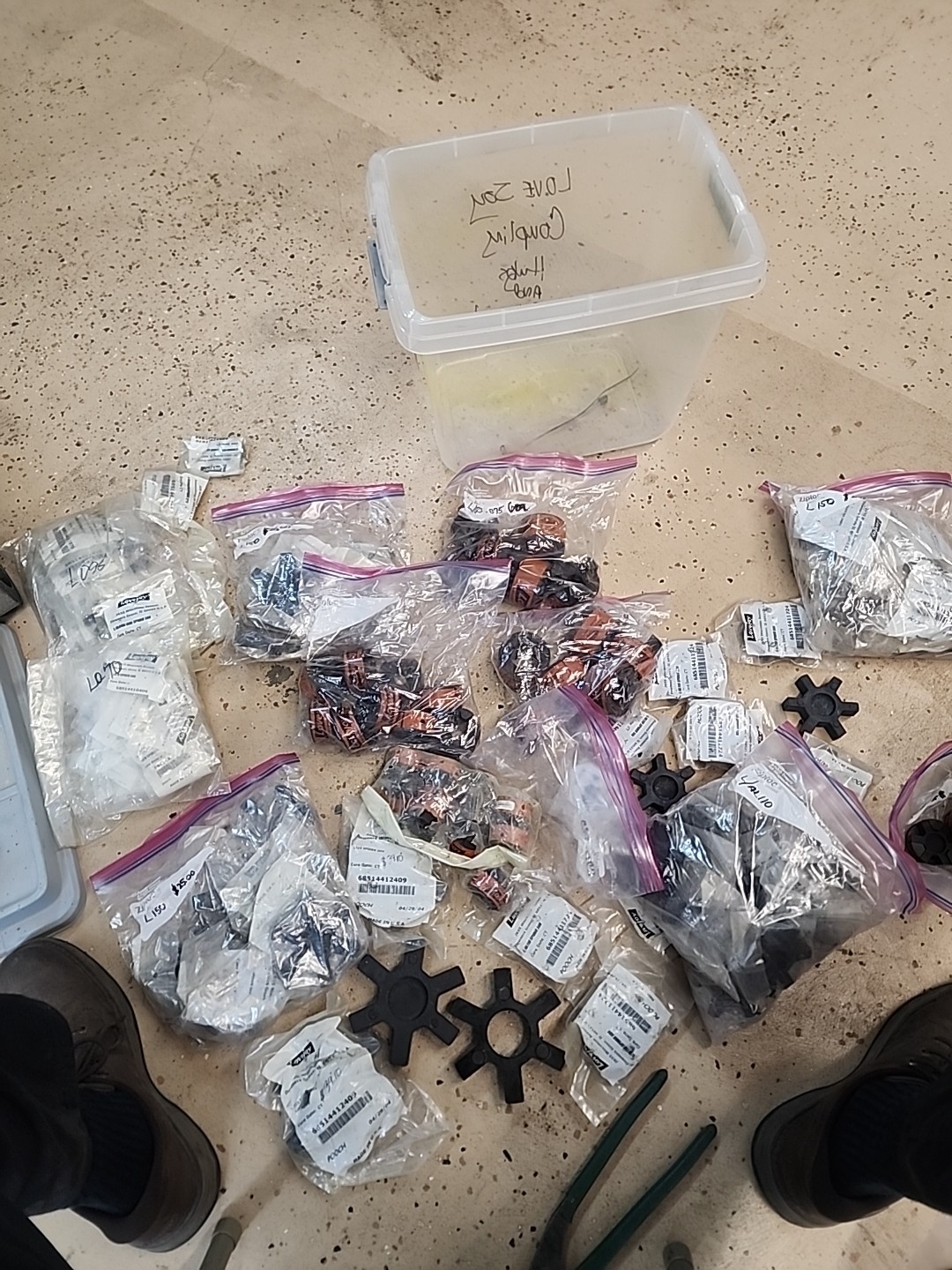 Lot of Love Joy 100+ Pieces Jaw Couplings & Jaw Coupling Spider Inserts