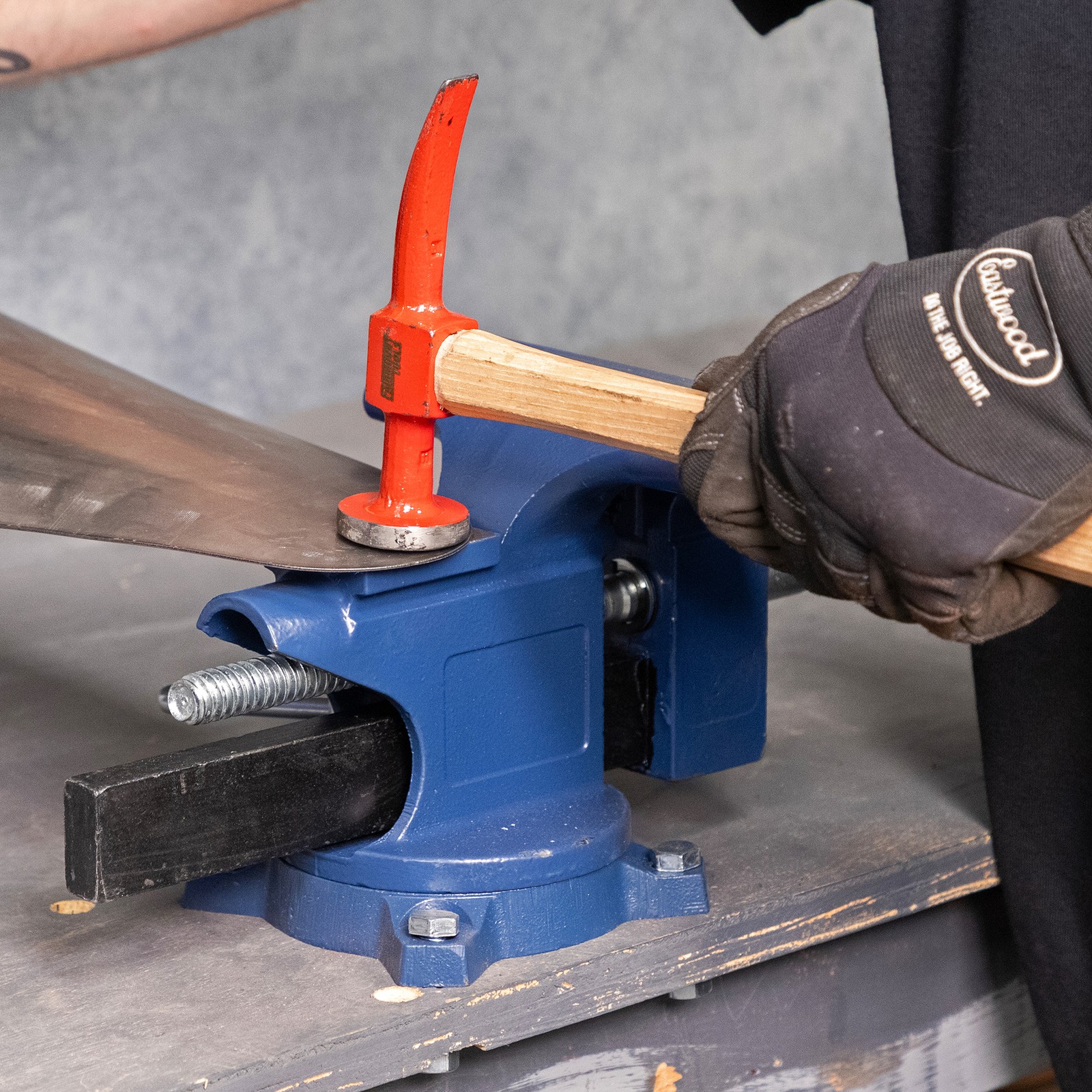 Yost Vises LV-6 Homeowner’s Vise 6 Inch Jaw Width 5 Inch Jaw Opening