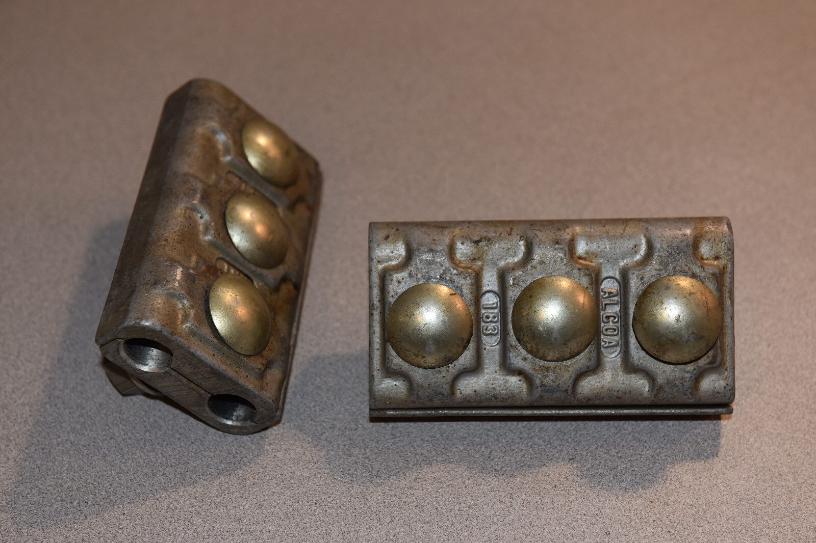 Pair (2) of Alcoa 183 parallel cable connectors