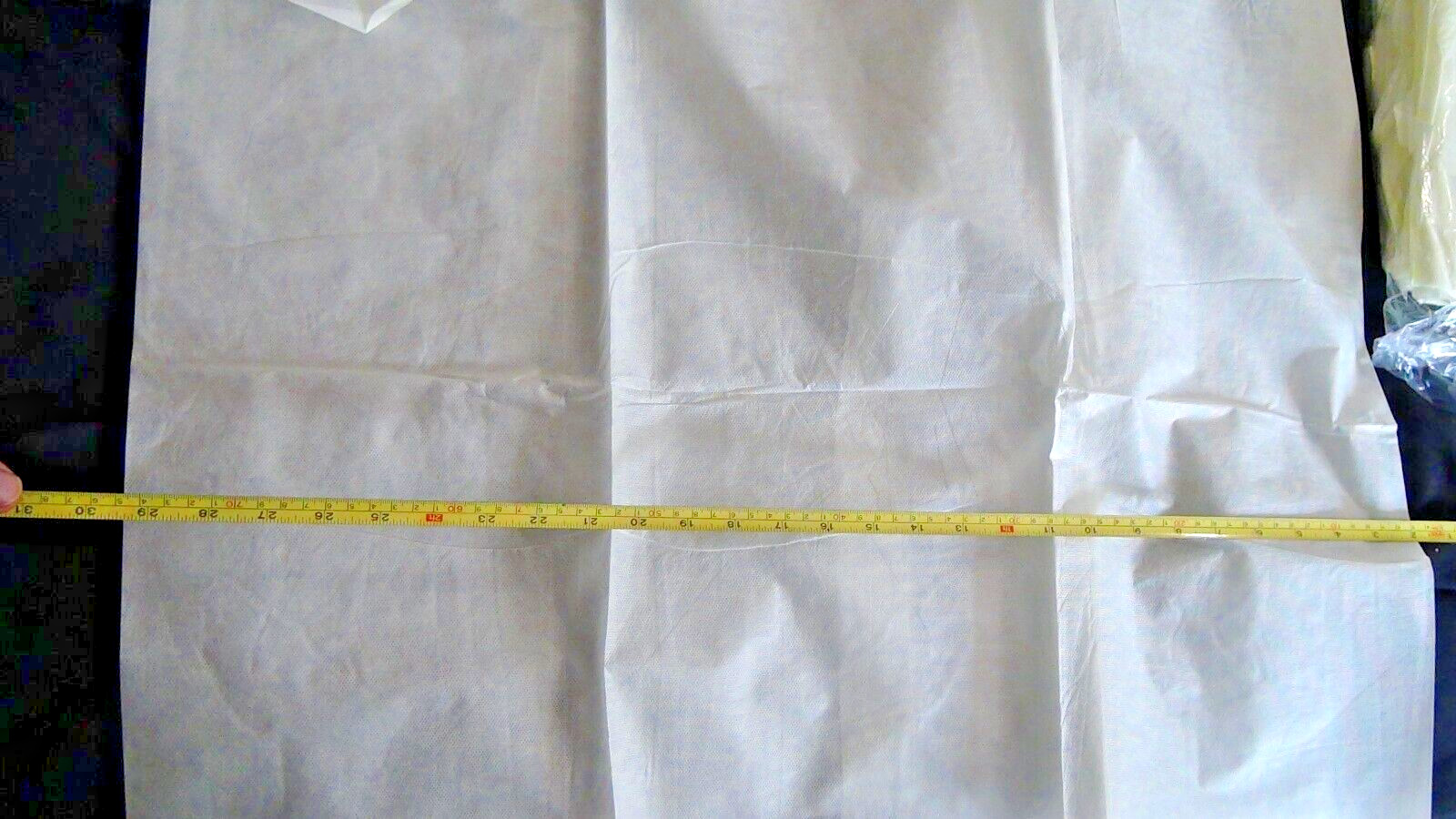 MCKESSON SMS Isolation Gown Long Sleeve Yellow (55-XL) 100 CT XL