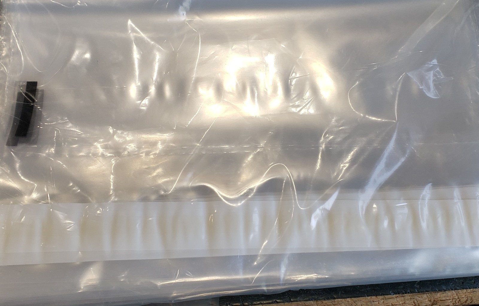 100 ct. 9″x12″ Self-Seal Clear Poly Bags w/Suffocation Warning 1.5 mil
