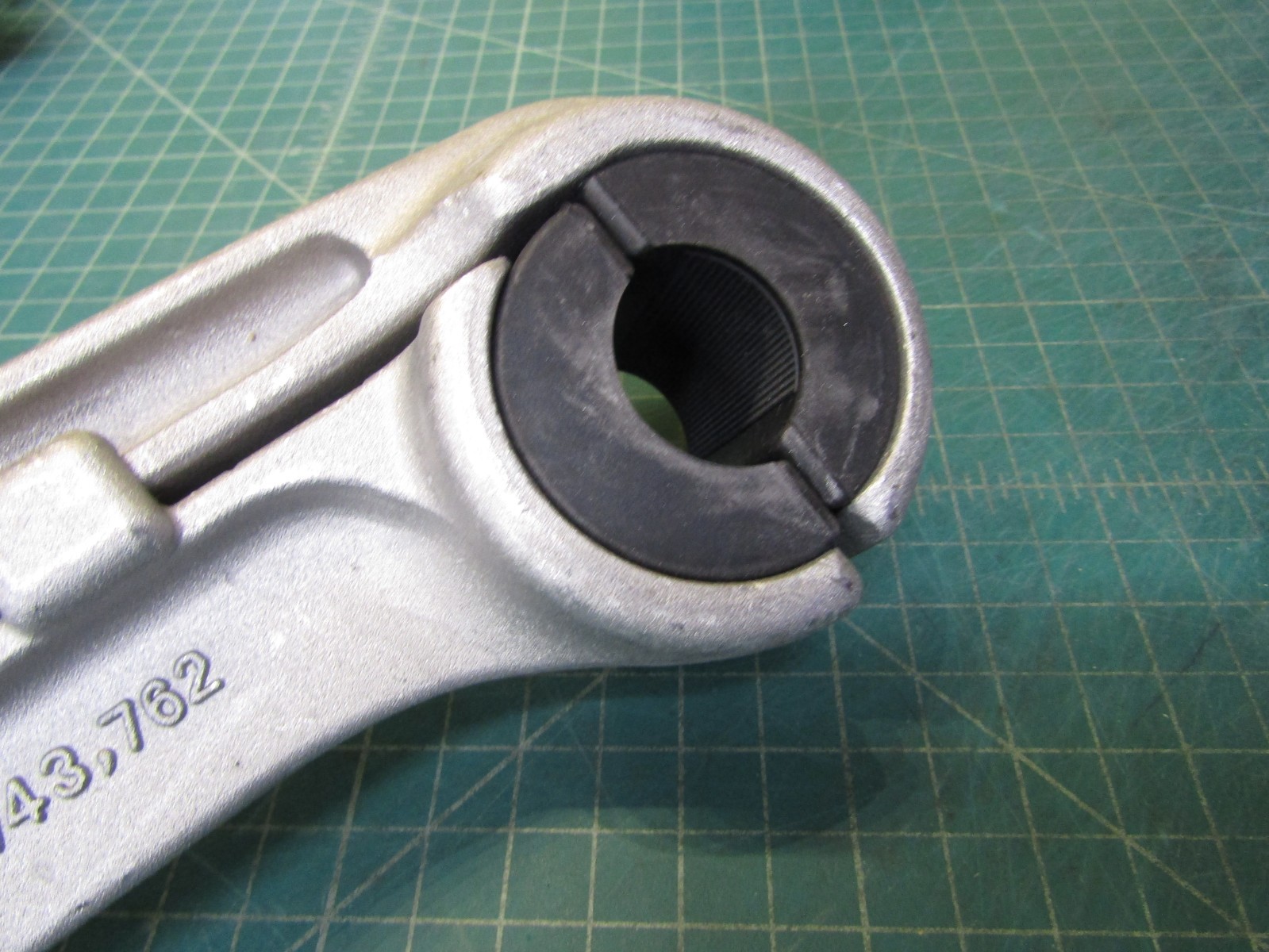 1 – Alcoa Speed-Grip Spacers for Two Bundle Conductors 3312 1.140 – 1.170, ACA B