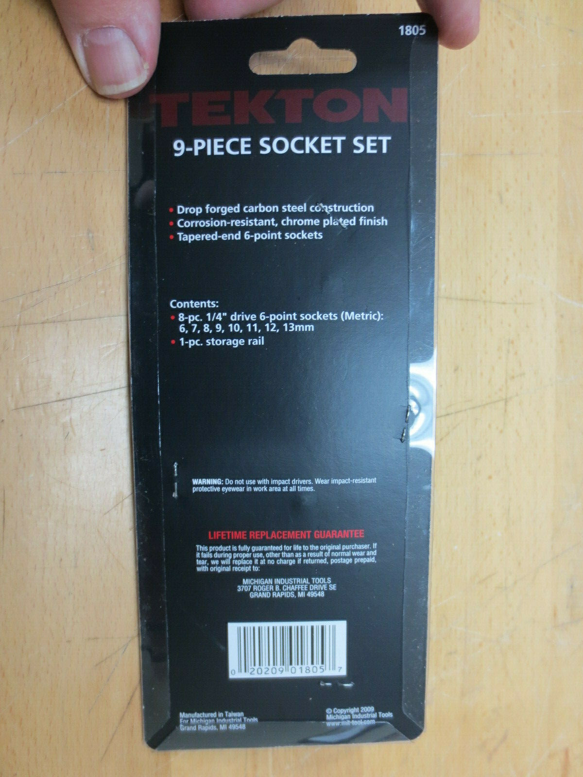 TEKTON 28-Pc, 1/4″ Drive Socket Set with Ratchet (Taiwan)