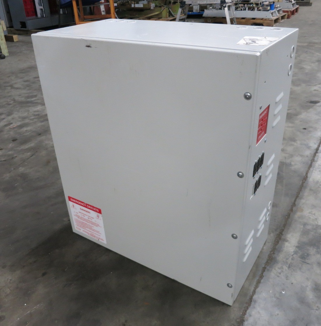 NEW LVS CEPS-A-3000-277V Emergency Lighting Inverter Central Power Source 3000W
