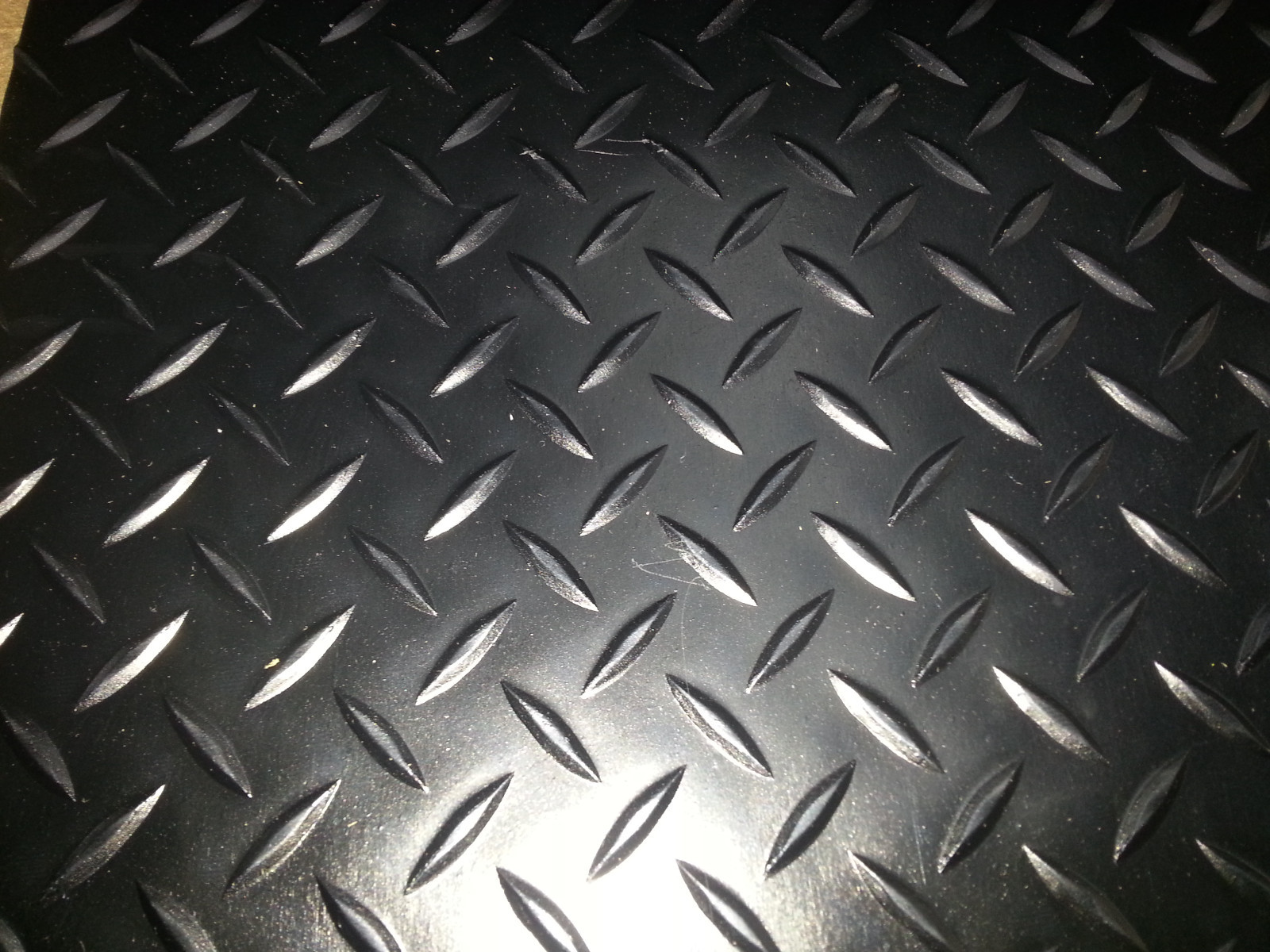 DIAMOND Self-Adhesive Rubber Safety Mat 12 in. x 12 in.