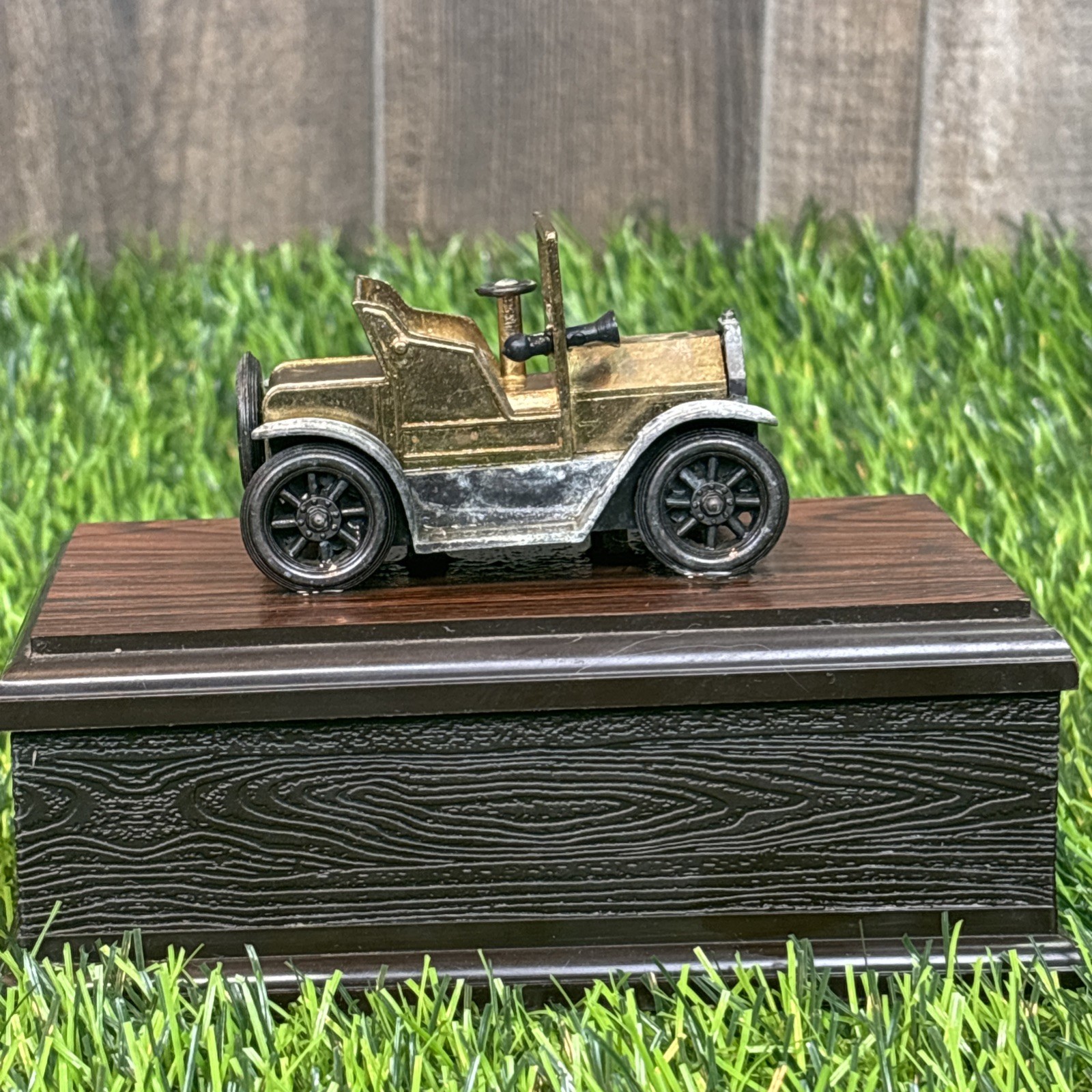 Vintage Metal Antique Car Business Card Holder Desk Decor Wood Base Hong Kong