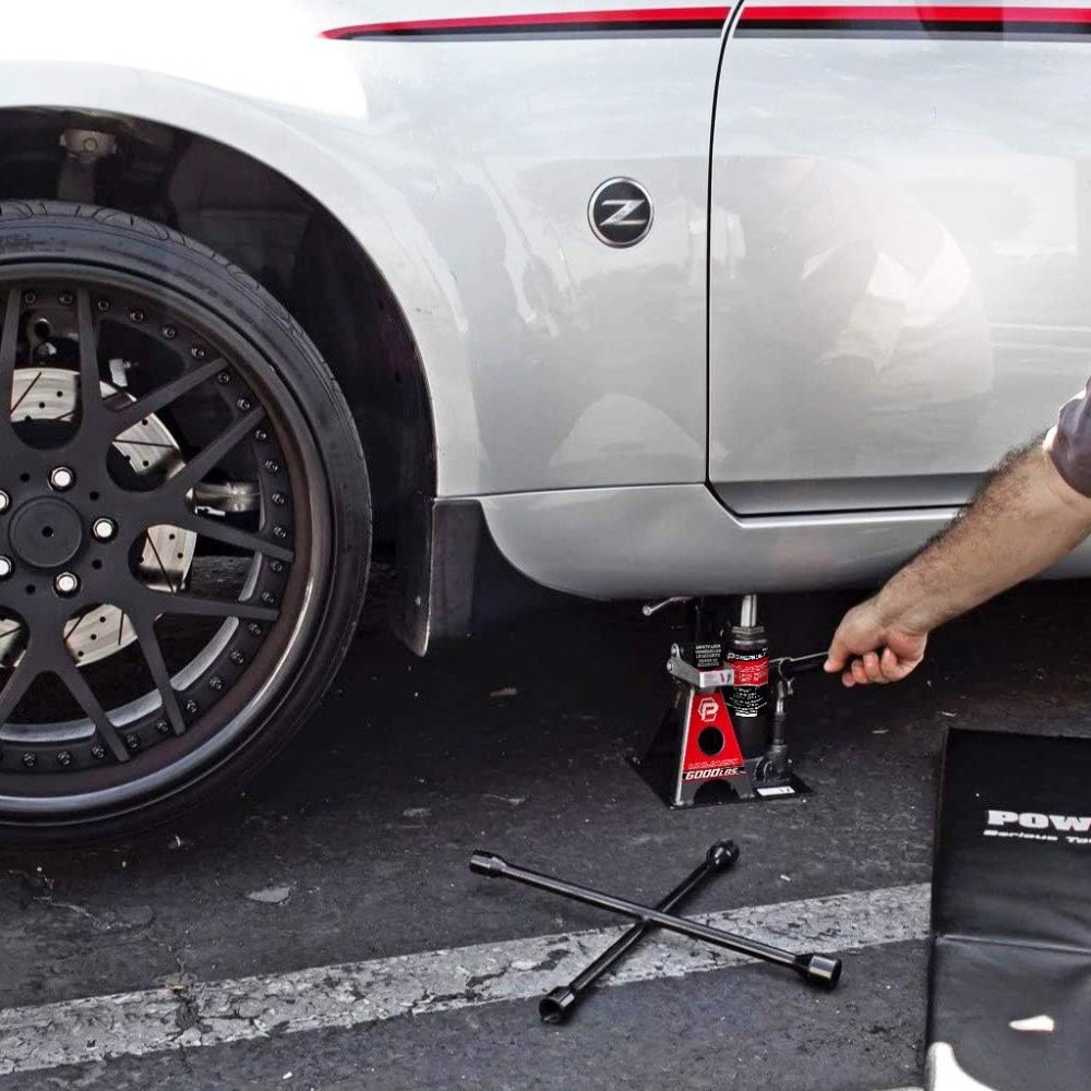 Powerbuilt 3-ton integrated jack, with a load capacity of 6000 pounds.