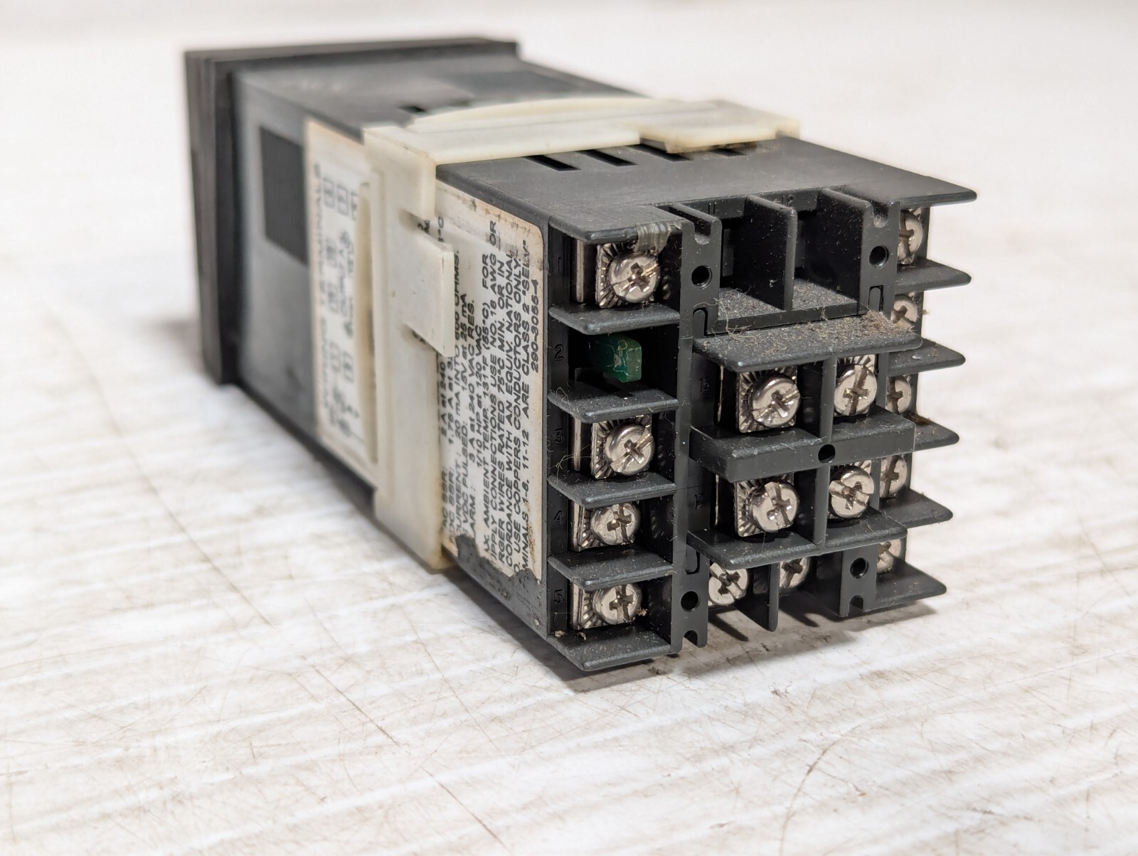 Love Controls 16A2133 Temperature / Process Controller Series 16A Indoor Dwyer