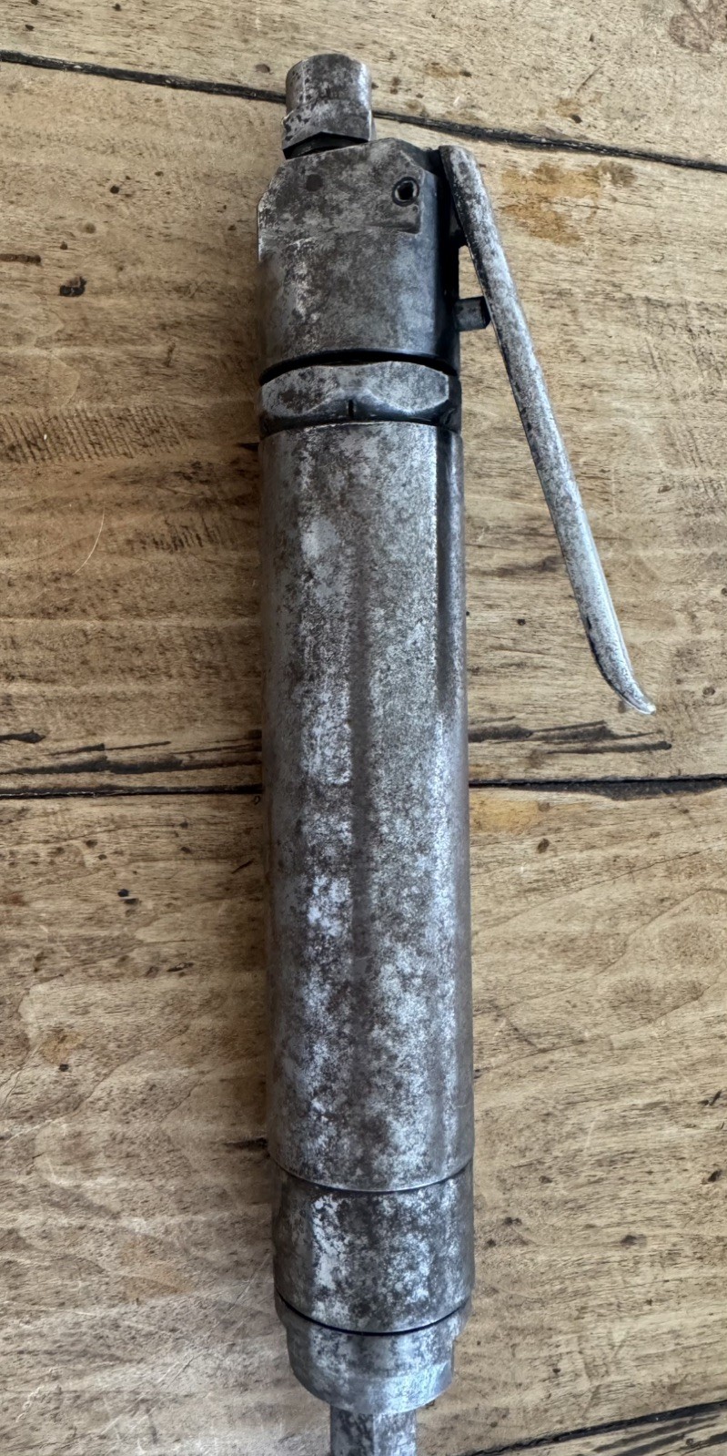 Vintage Pneumatic Air Hammer Needle Scaler Chisel Rust Removal Tool