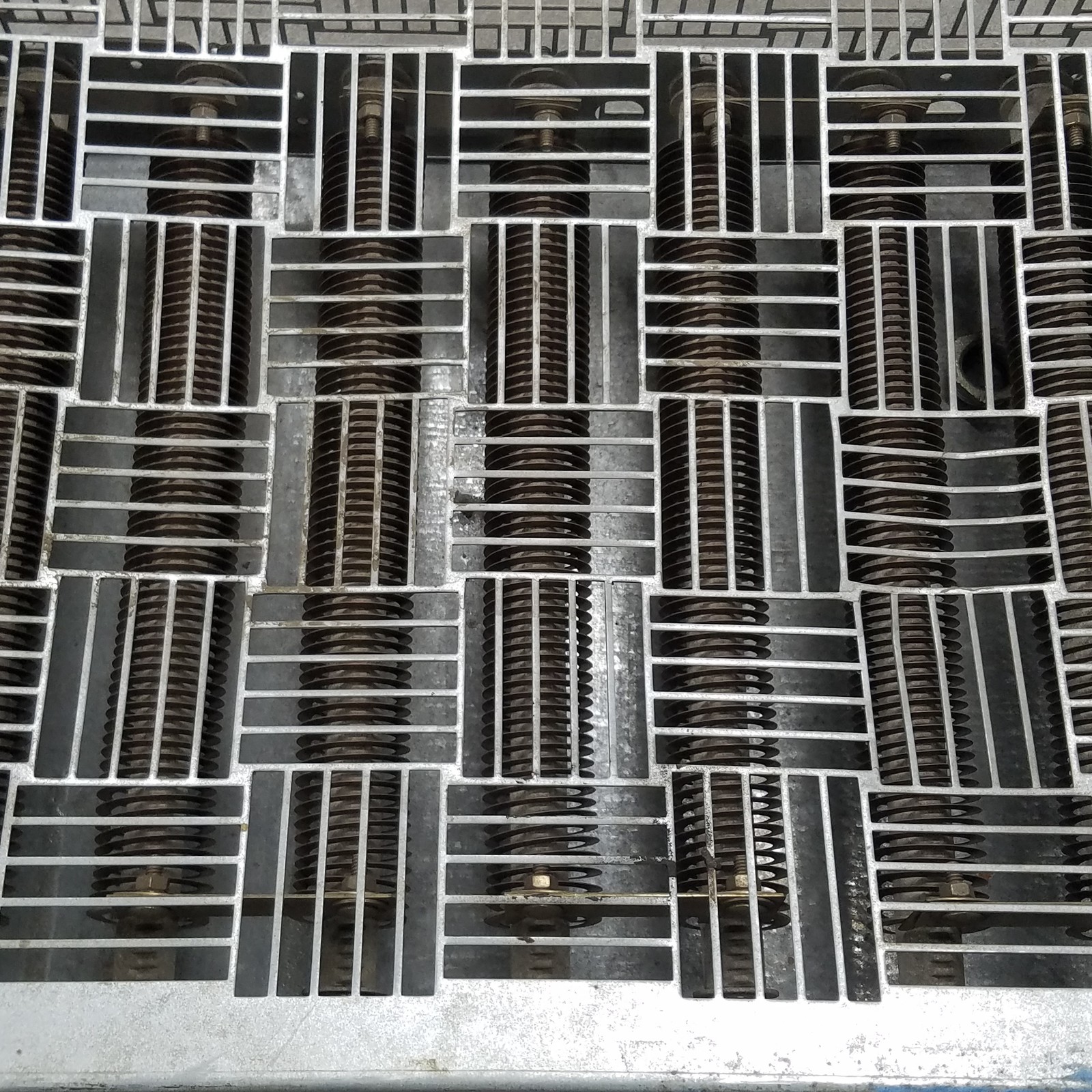 Post Glover T25R5K58, DB25D0-5K58-10900AA0, 25 OHMS, 5580 Watts Braking Resistor