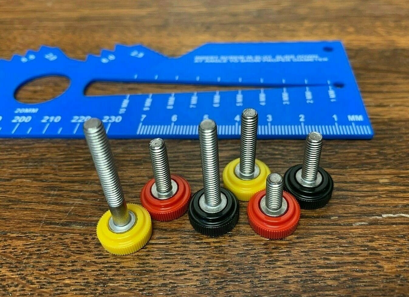 M4 Thumb Screws in Stainless Steel DIN 912 Metric, Knurled Red, Yellow, or Black