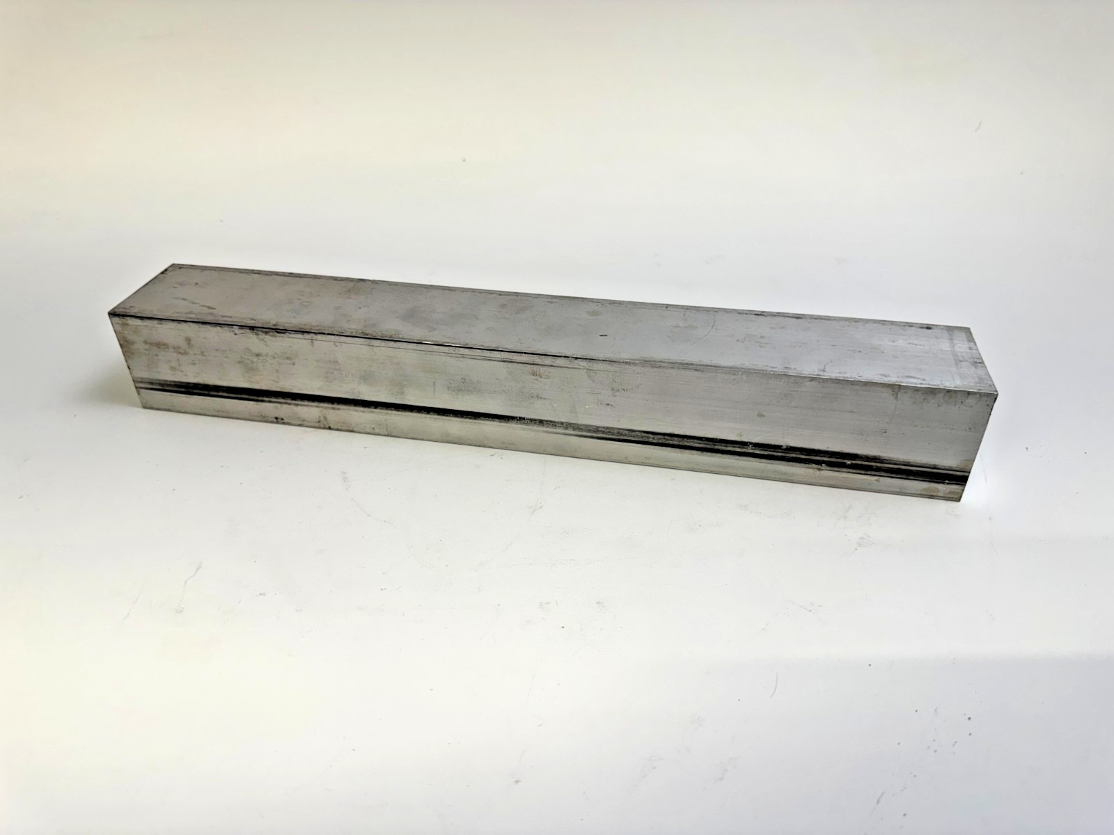 Aluminum Bar Stock 6061-T6511 ASTM B 221 – Approx 14″ x 2″ x 2″