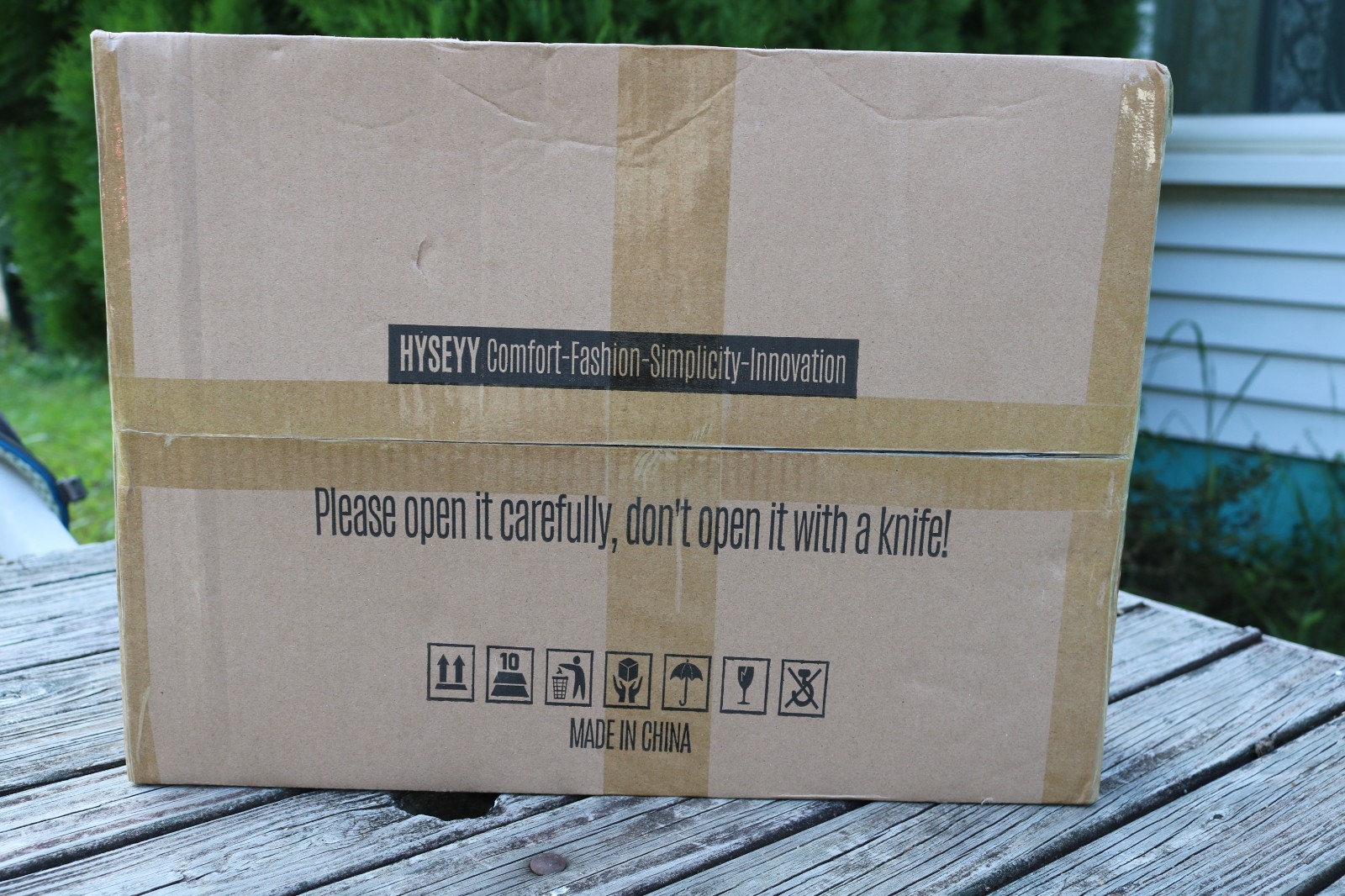 Double Rods Rolling Clothing Rack for For Garment Storage or Display Sealed