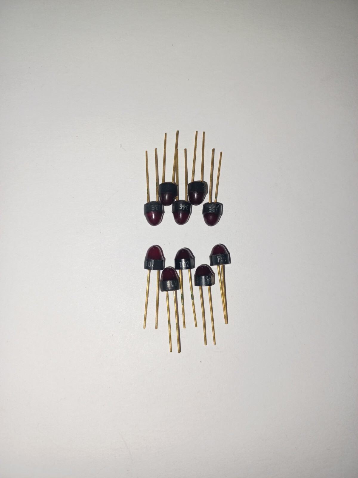 LOT OF 10* LED, FLV102, FAIRCHILD, Visible Lamp, RED Diffused, 50 mA, Gold Leads