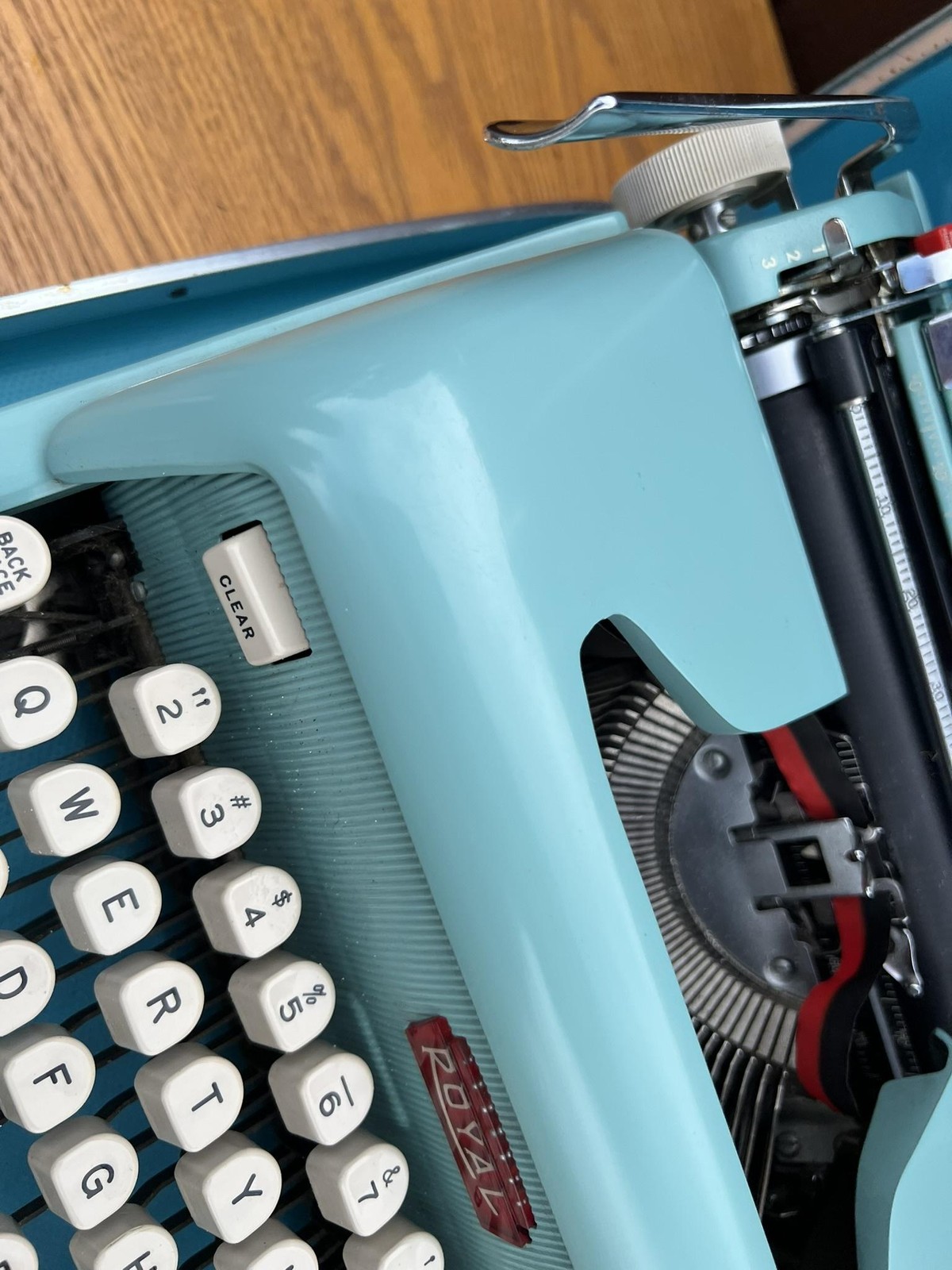 Vintage Royal Futura 600 Portable Manual Typewriter Aqua Blue W/ Carry Case