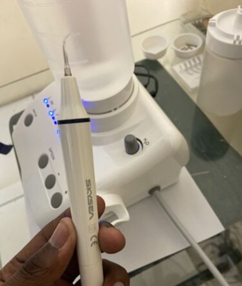 Fit Cavitron Dental Ultrasonic Scaler Machine 2 Bottles with EMS Handpiece Tips