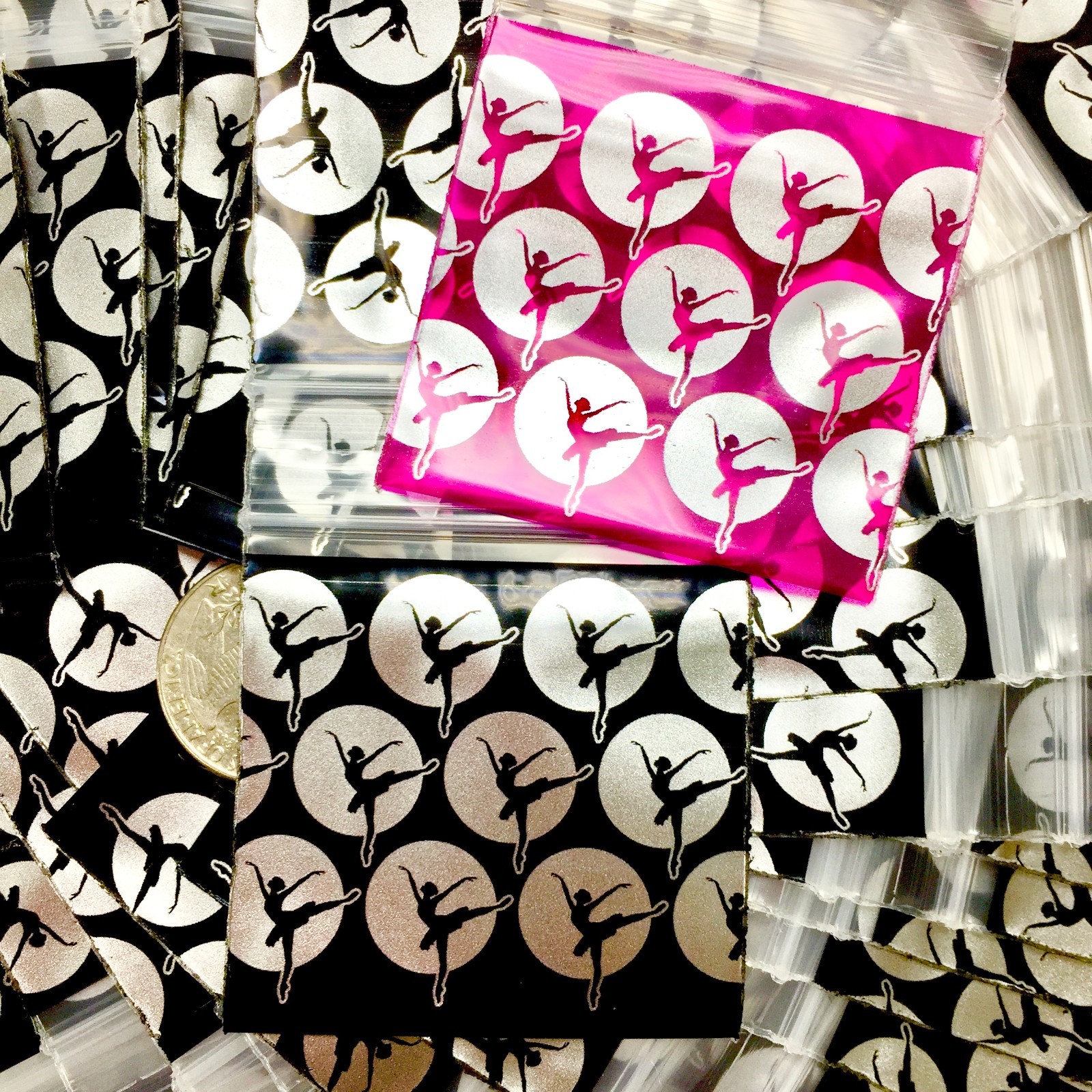 BaggiesSince1987 – 2020 Design Zip Bags Metallic 50 DSN Mix 500PCS, READ DETAILS