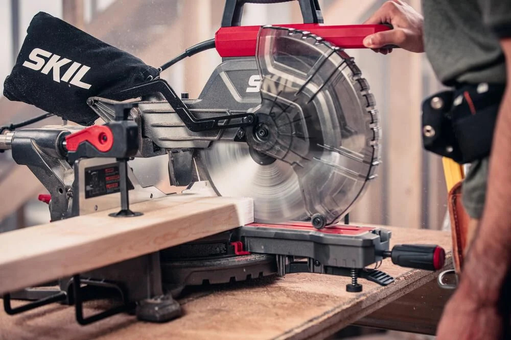 Skil Dual Bevel Sliding Miter Saw 10In 15 Amp 4800 Rpm