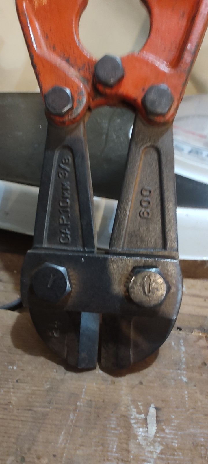 Used 600 Cap 10mm 3/8 24” inch Bolt Cutters / Cable Cutters Hand Tool