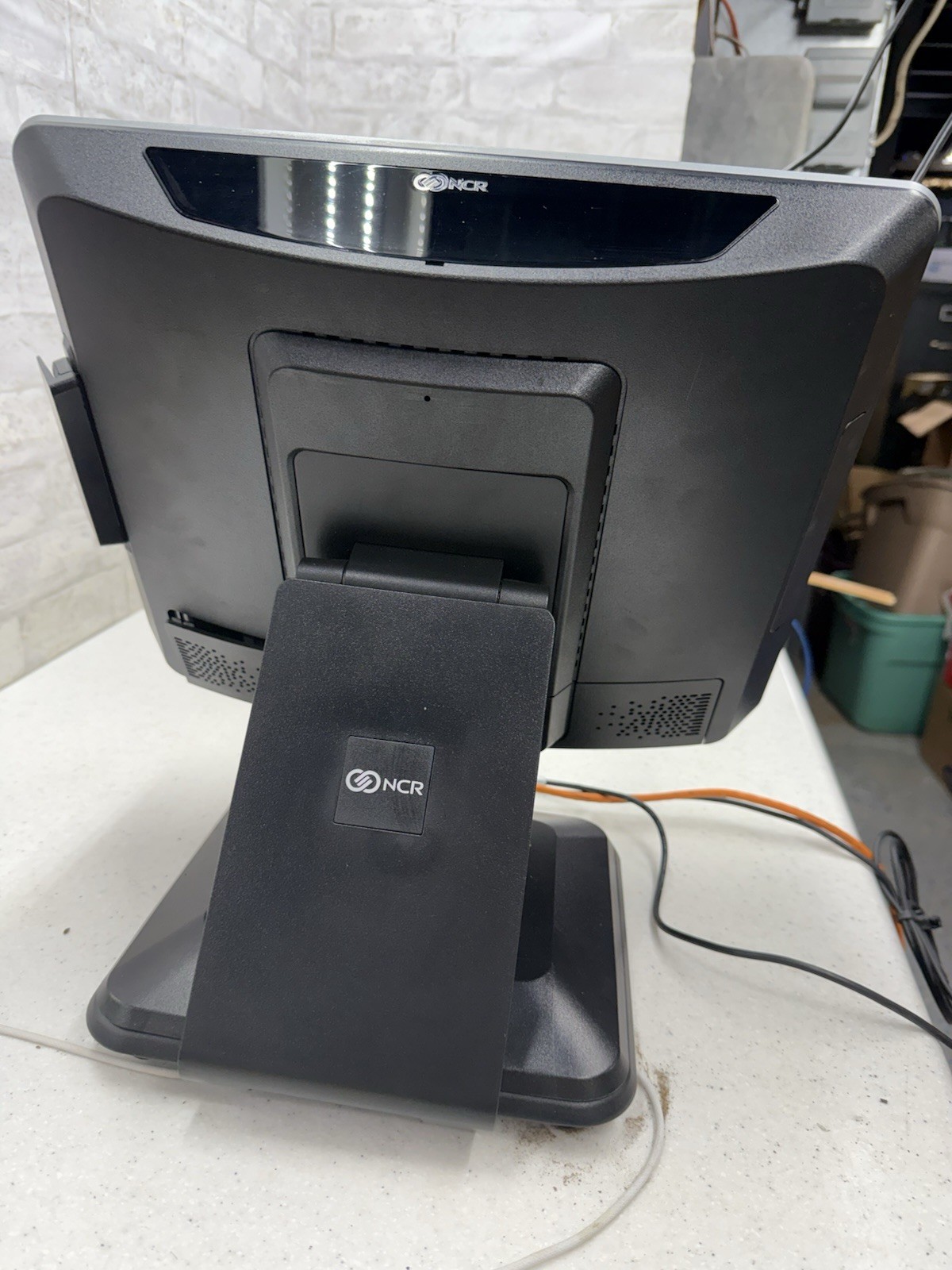 NCR 7761 XR7 POS Touchscreen Terminal Aloha Windows 10 With Card Reader Working