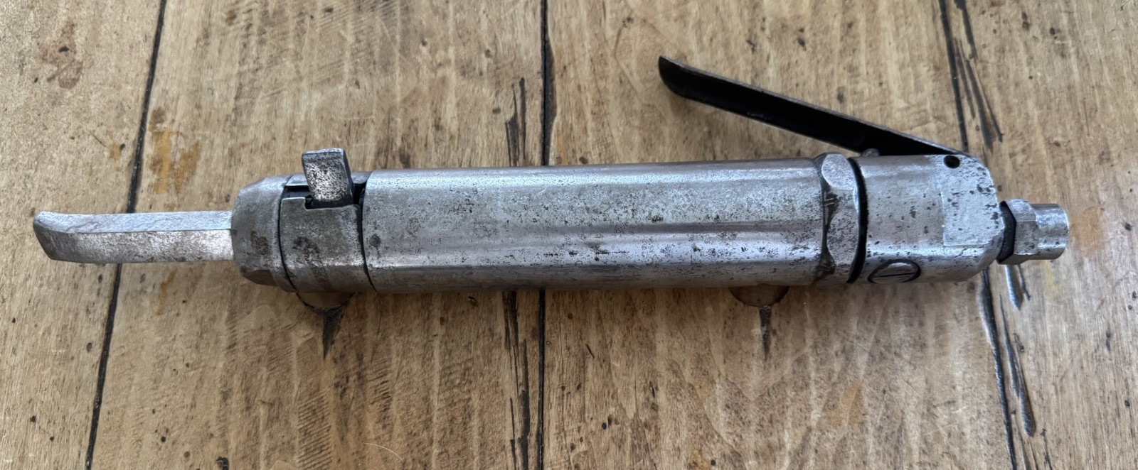 Vintage Pneumatic Air Hammer Needle Scaler Chisel Rust Removal Tool