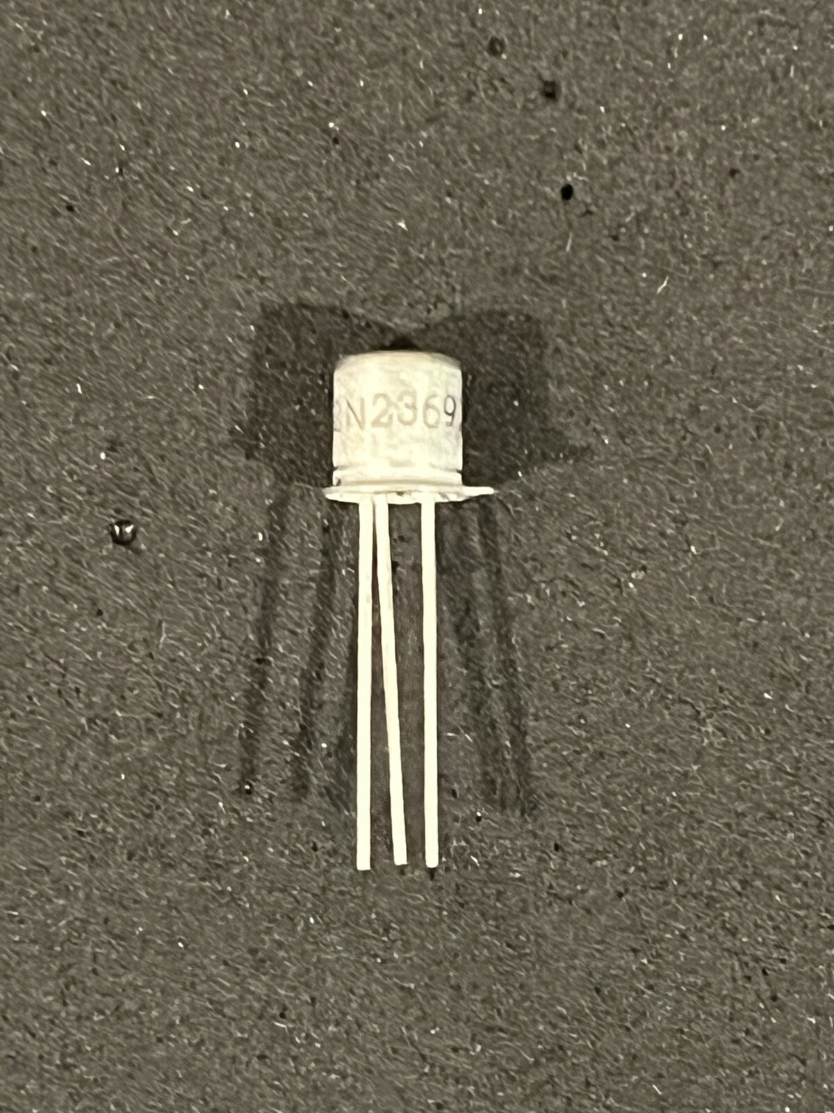 2N2369A NPN TRANSISTOR BJT 15V TO18 MICROSEMI (LOT OF 4)