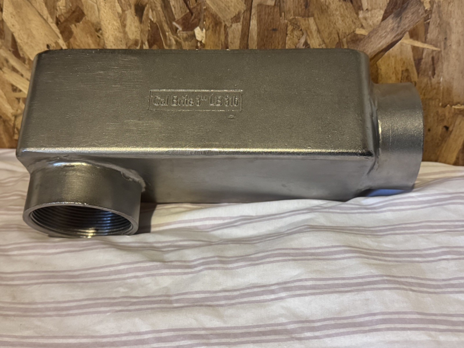 LARGE conduit body LB (90°) 316 stainless steel 3in NPT!! CALBRITE (S63000LB00)
