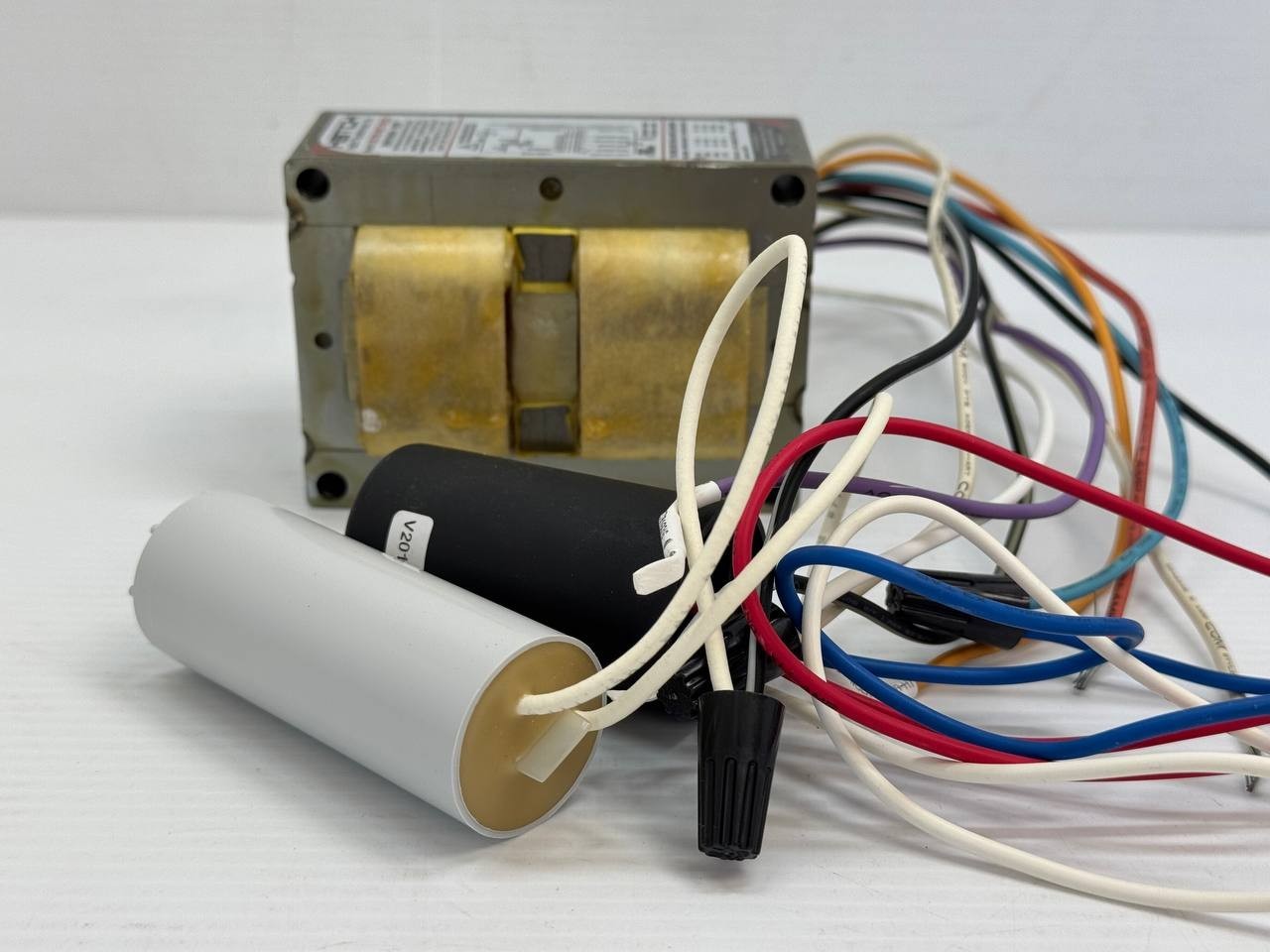 NEW IN BOX Hatch GC100-MLT-HXCA-K 100W METAL HALIDE BALLAST 120-277V Pulse Start